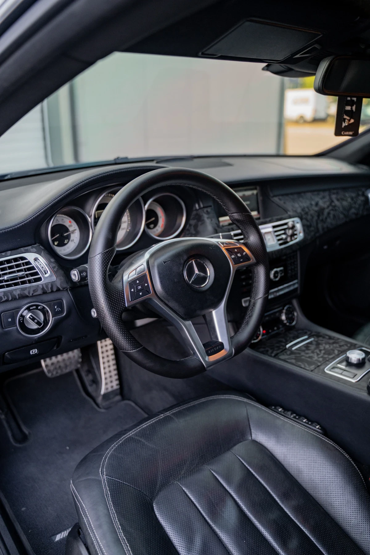 Mercedes-Benz CLS 350  - изображение 8