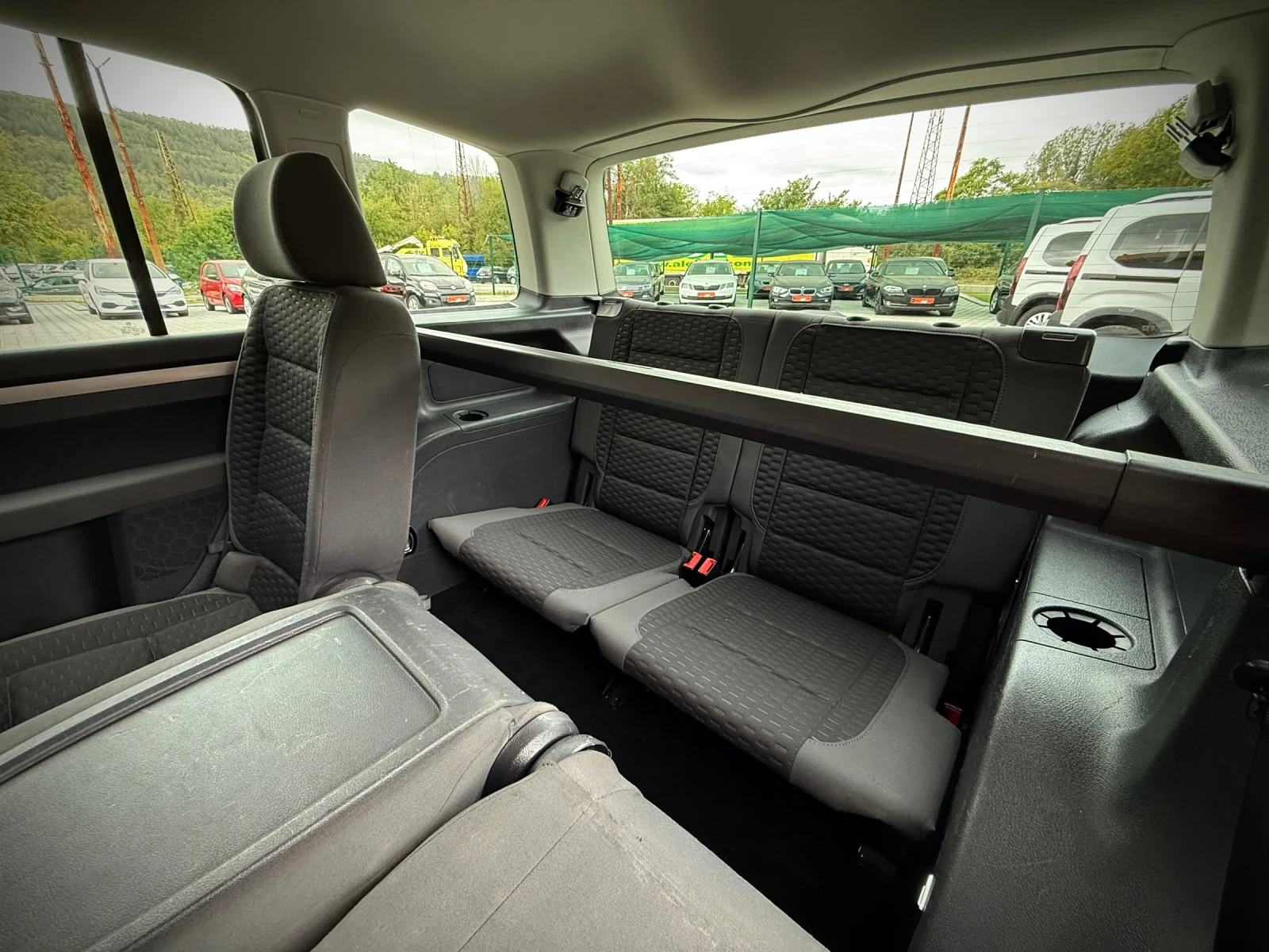 VW Touran 1.9TDI * FaceLift* 6+ 1* 6ск.* Климатроник*  - изображение 9