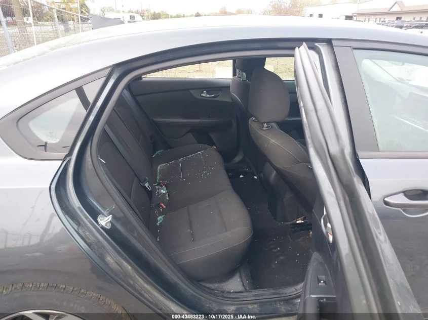 Kia Forte 2.0L I-4 DOHC, VVT, 147HP Front Wheel Drive | Mobile.bg � ����������� 13