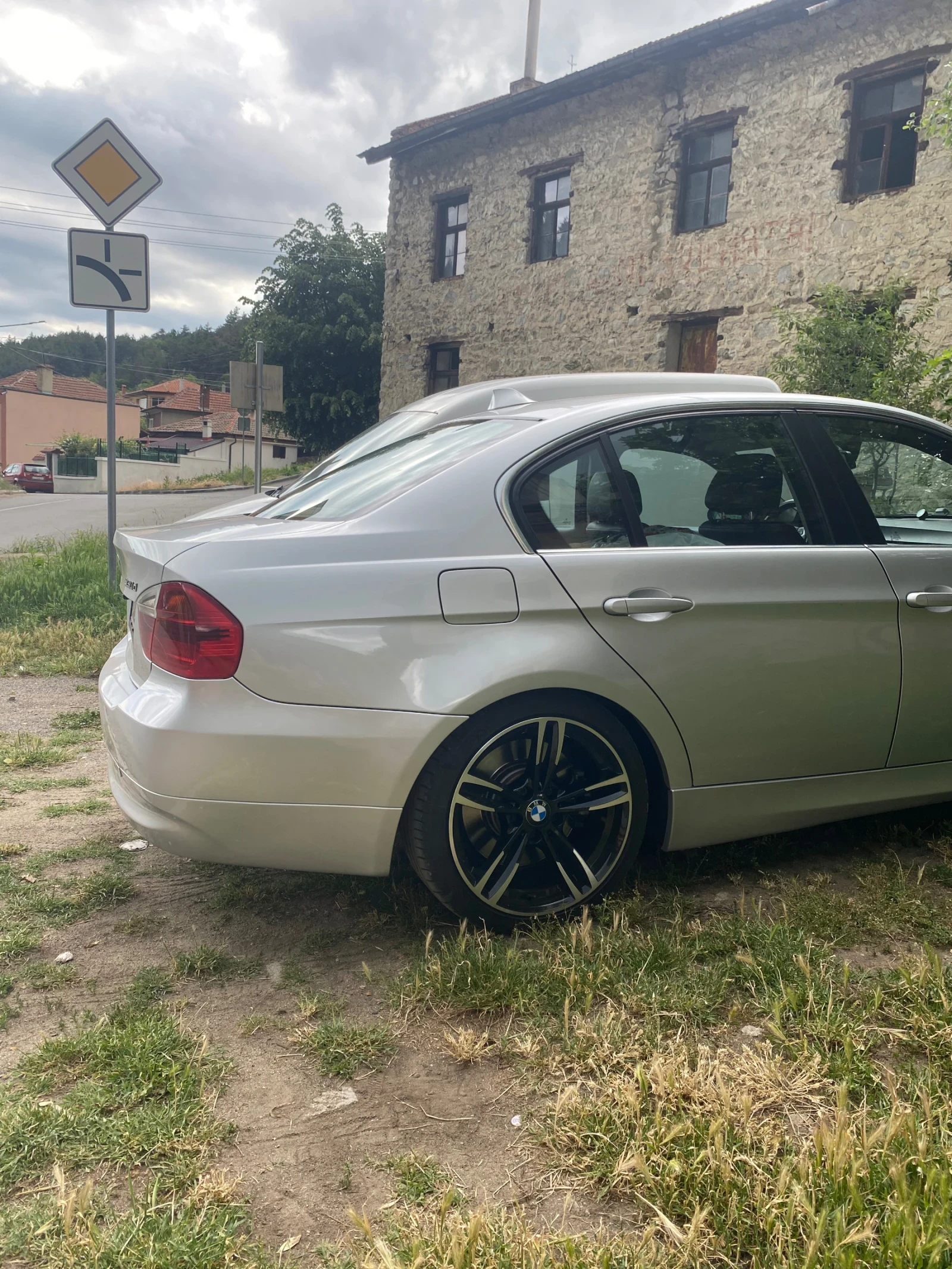 BMW 330  - изображение 4