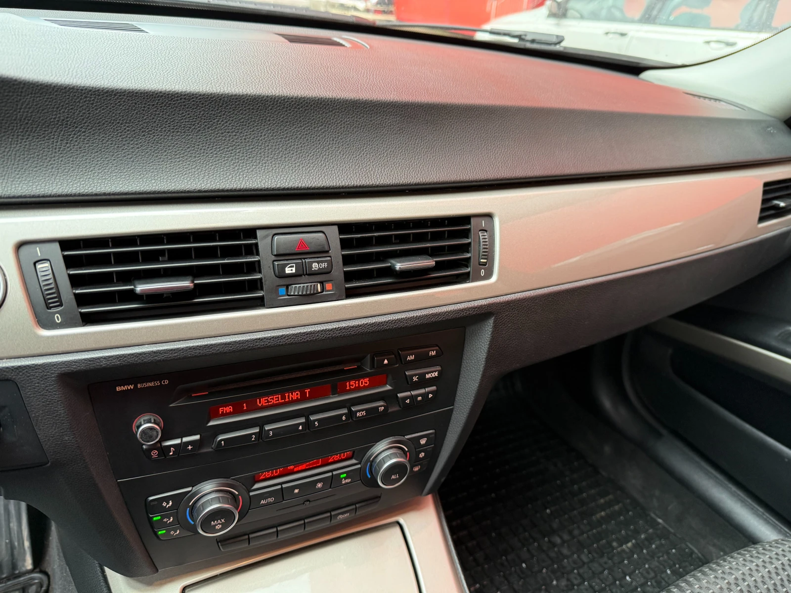 BMW 318 ВИДЕО В ОБЯВАТА !!!, снимка 9 - Автомобили и джипове - 53722022