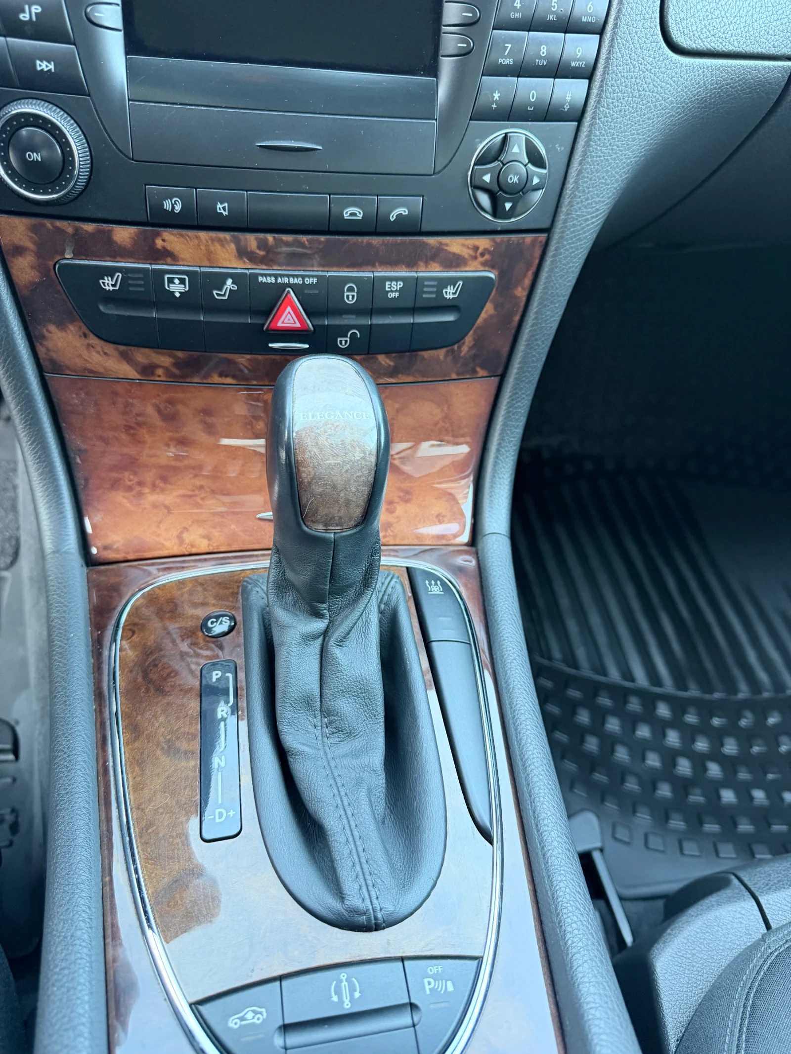 Mercedes-Benz E 270, снимка 10 - Автомобили и джипове - 54160763