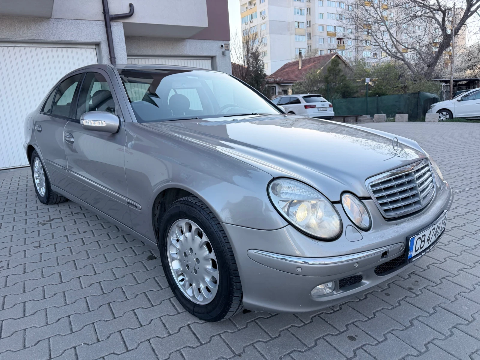 Mercedes-Benz E 270, снимка 2 - Автомобили и джипове - 54160763