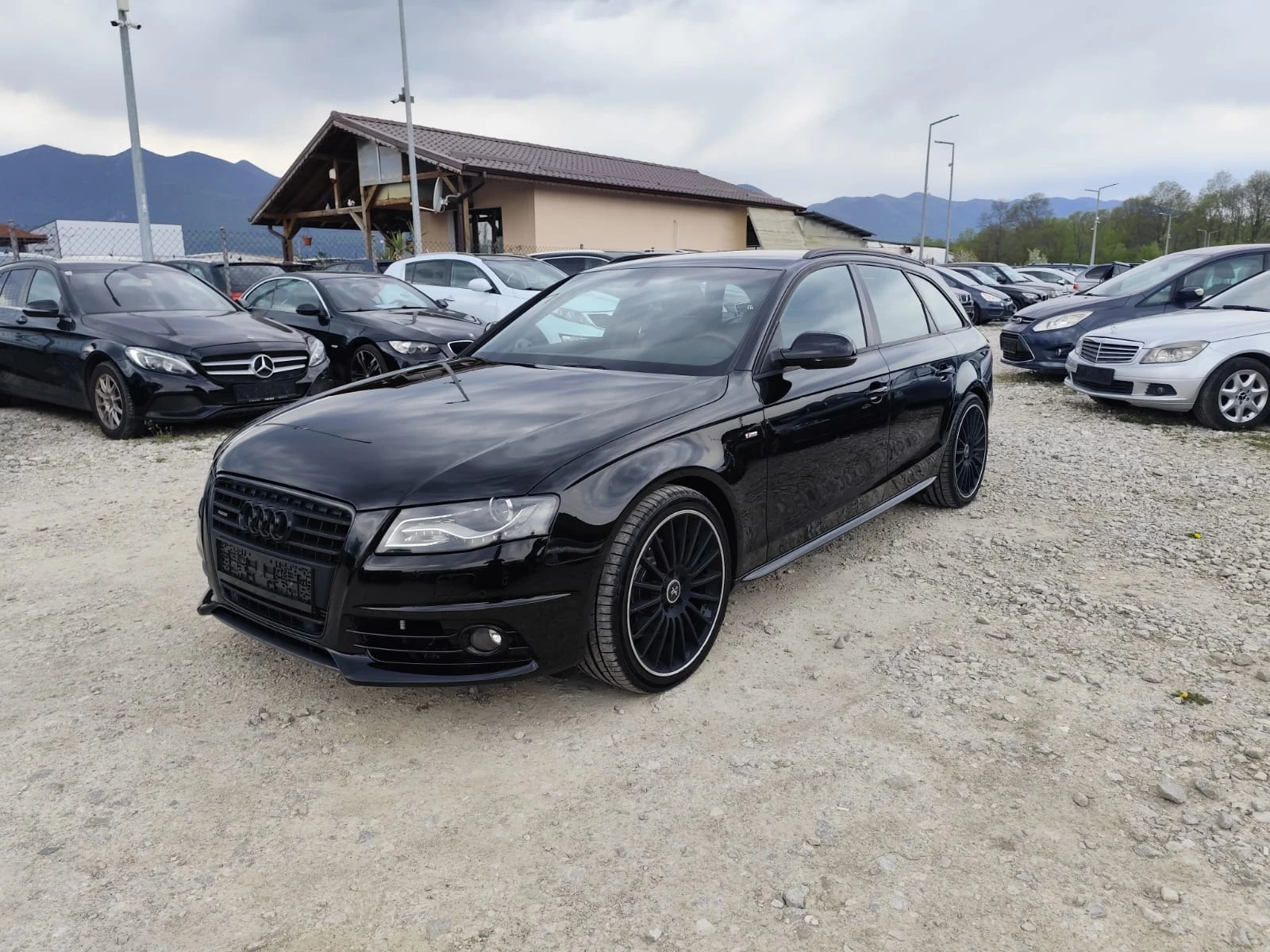 Audi A4  S-LINE QUATTRO
