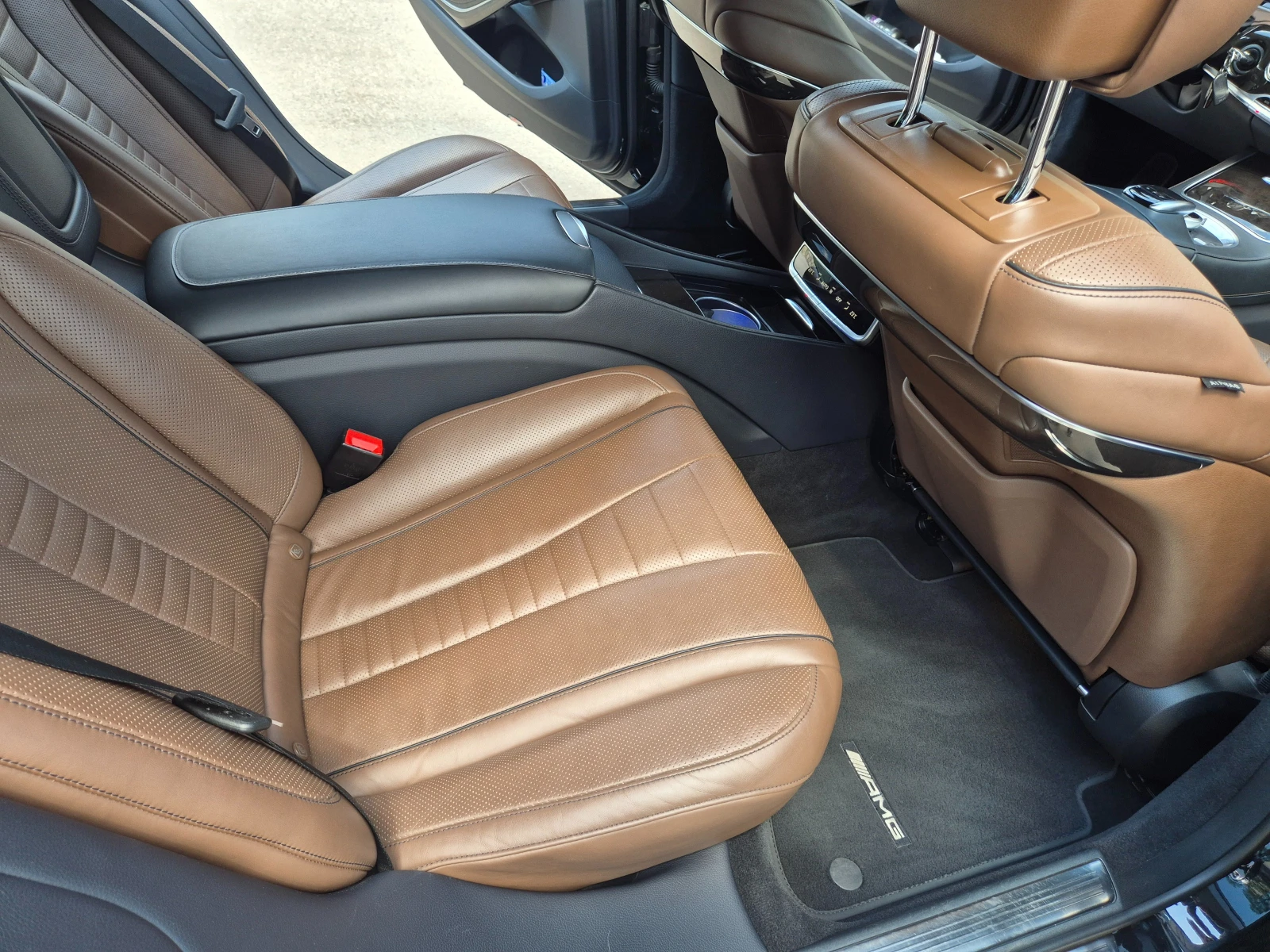 Mercedes-Benz S 350 Long AMG 4Matic TV, снимка 8 - Автомобили и джипове - 54426456