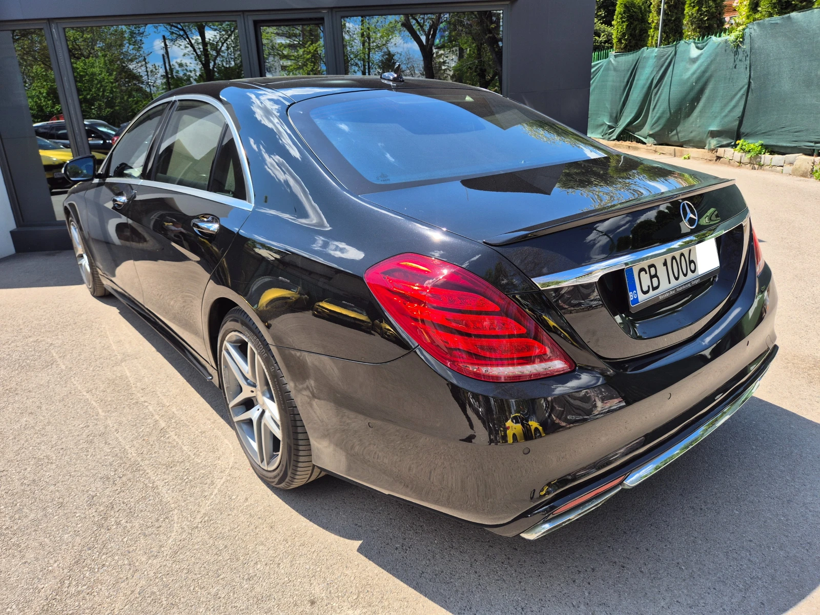 Mercedes-Benz S 350 Long AMG 4Matic TV, снимка 3 - Автомобили и джипове - 54426456
