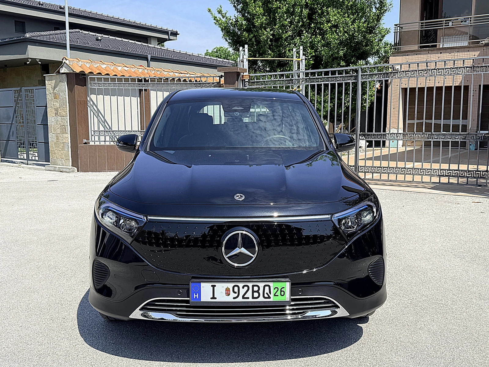 Mercedes-Benz EQB 250+ Full Led, Cam 2025г., снимка 3 - Автомобили и джипове - 54804691