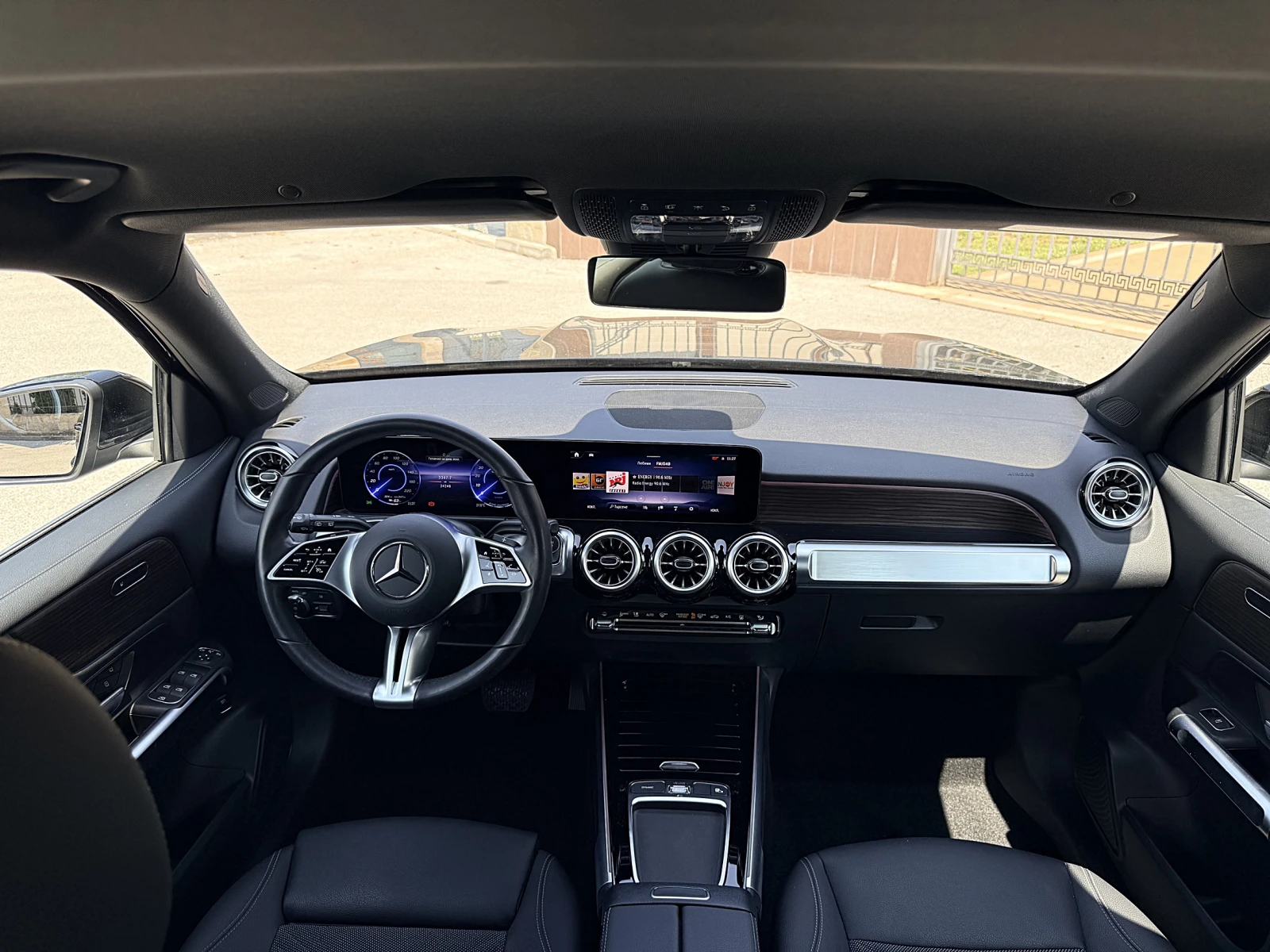Mercedes-Benz EQB 250+ Full Led, Cam 2025г., снимка 11 - Автомобили и джипове - 54804691