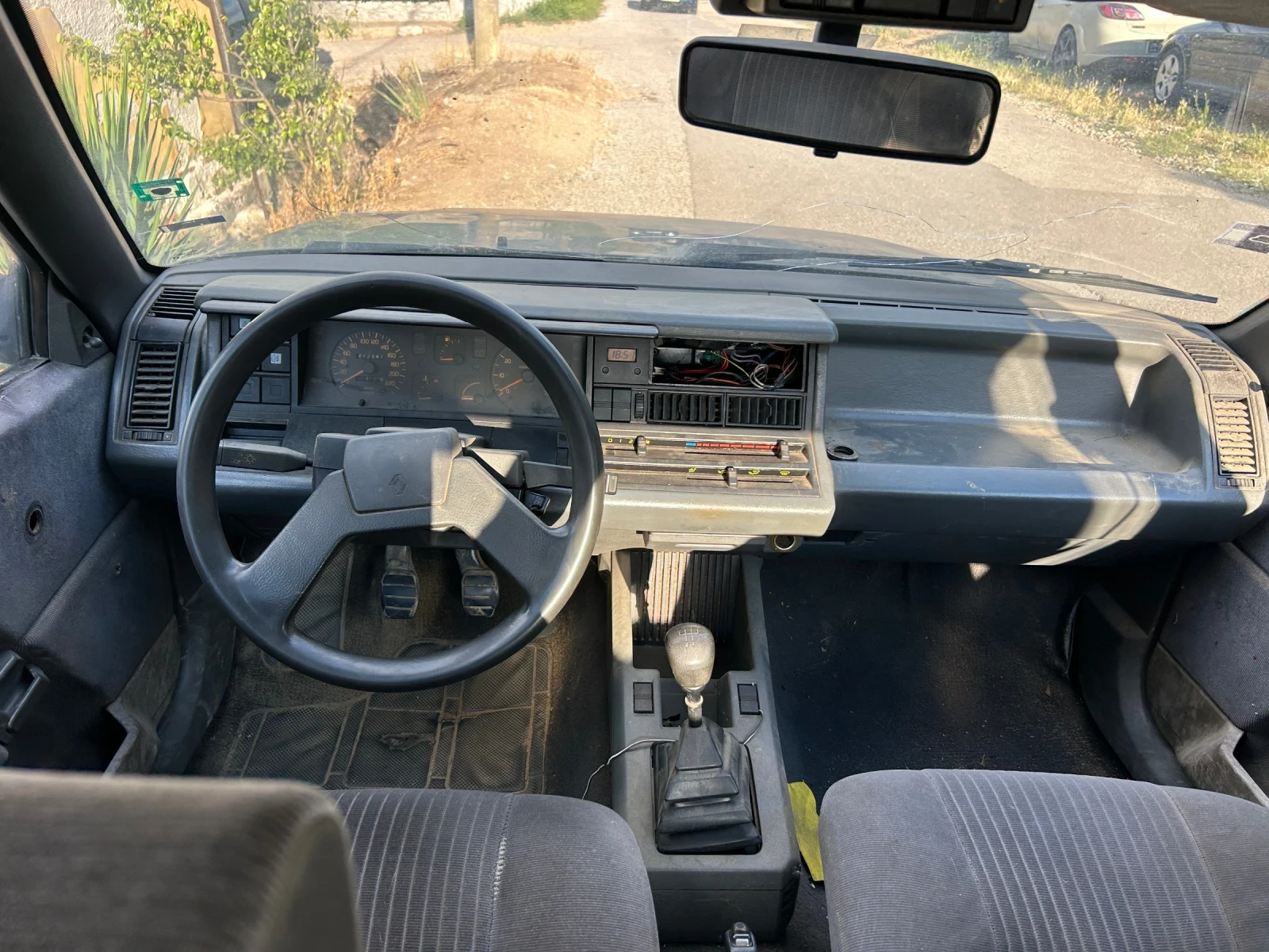 Renault 21 БЕНЗИН, снимка 6 - Автомобили и джипове - 54976448