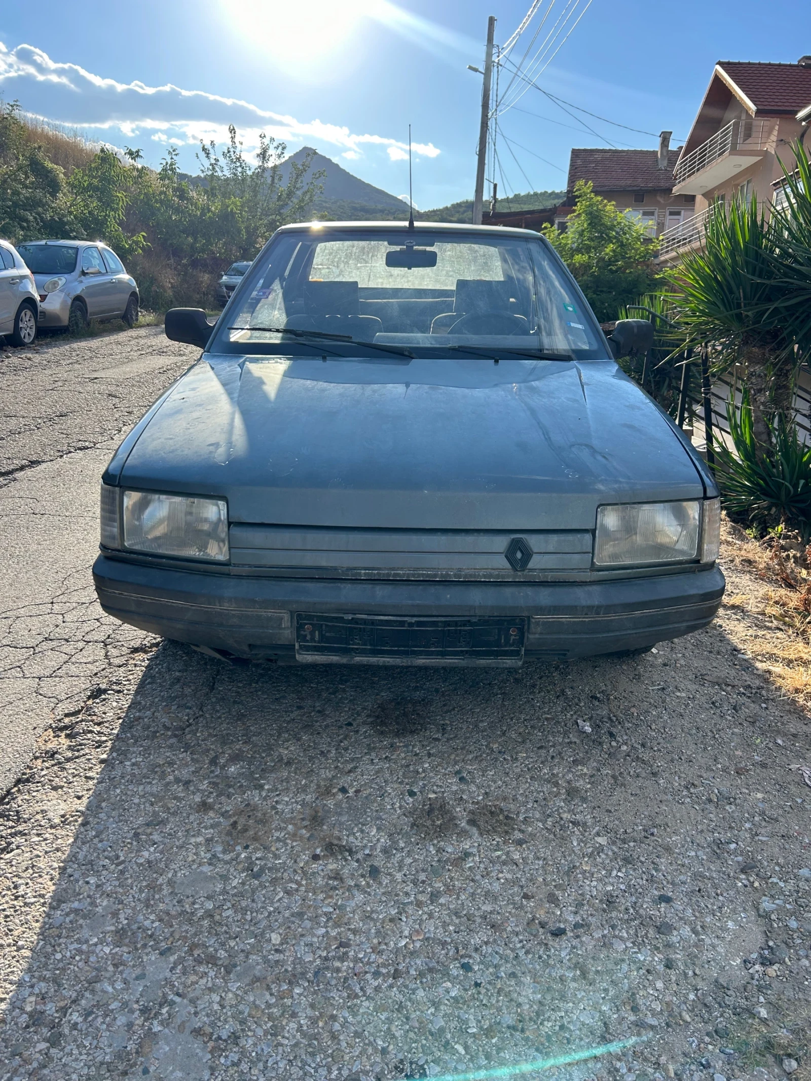 Renault 21 БЕНЗИН, снимка 2 - Автомобили и джипове - 54976448
