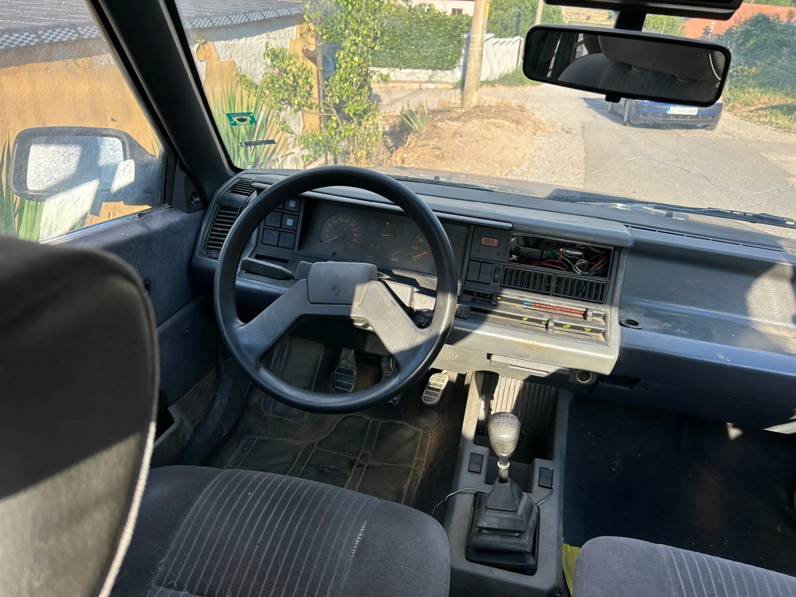 Renault 21 БЕНЗИН, снимка 7 - Автомобили и джипове - 54976448