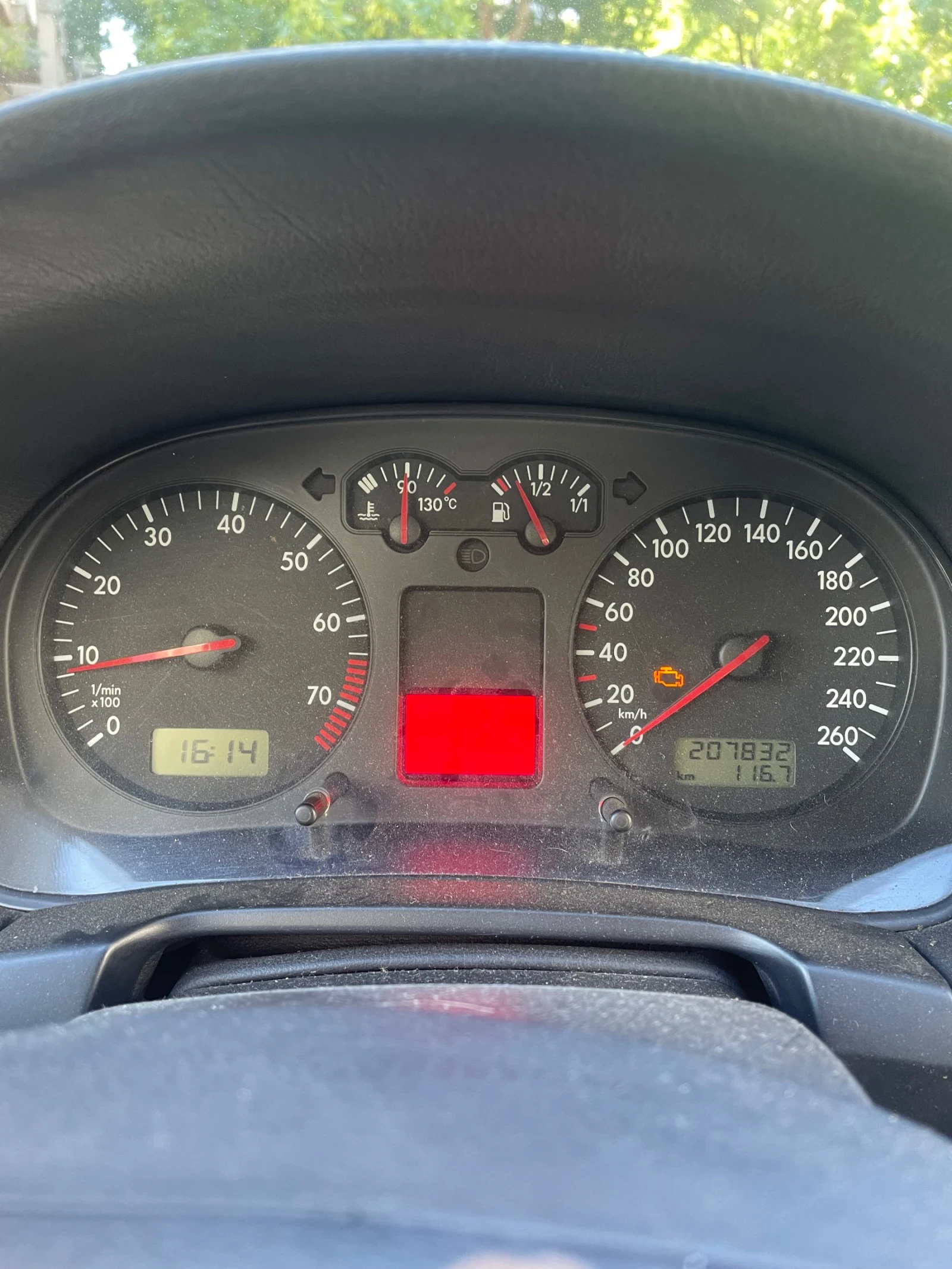 VW Golf 1.6 16v , снимка 7 - Автомобили и джипове - 55002569