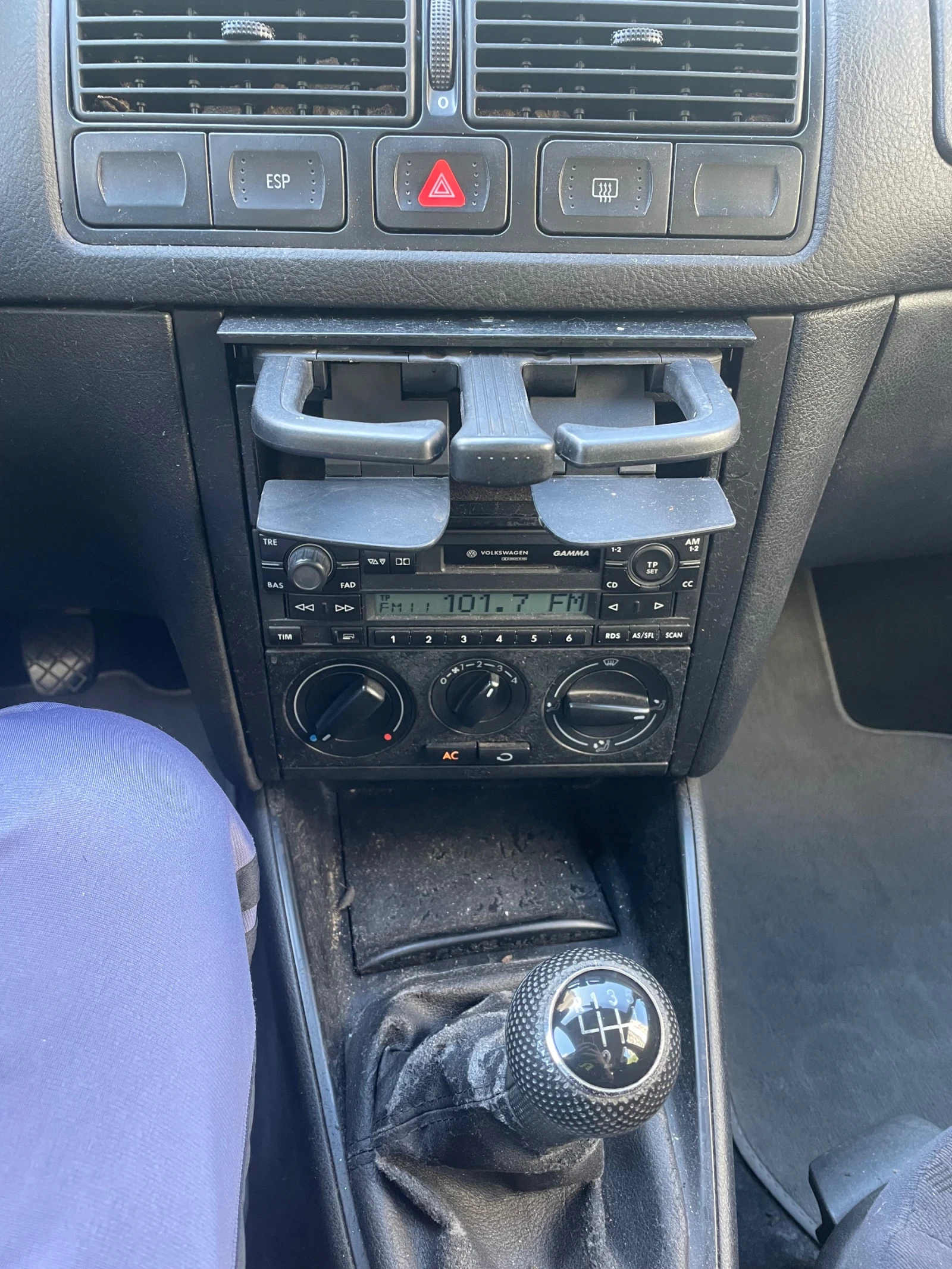VW Golf 1.6 16v , снимка 8 - Автомобили и джипове - 55002569