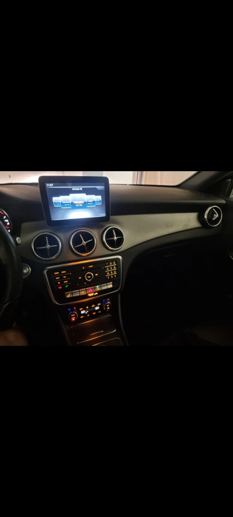 Mercedes-Benz CLA 250, снимка 13 - Автомобили и джипове - 55067292