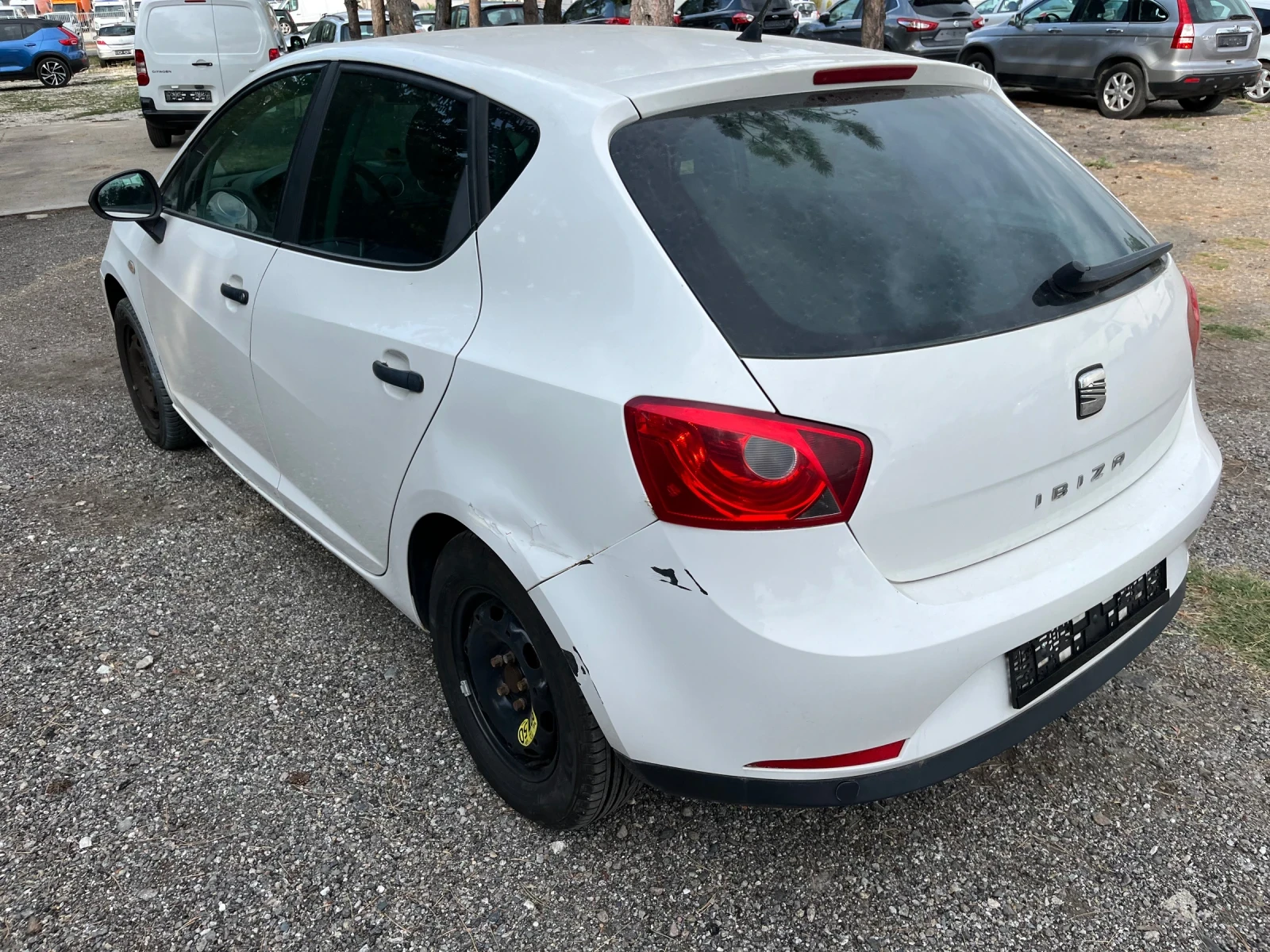 Seat Ibiza 1.2i, снимка 5 - Автомобили и джипове - 55386609