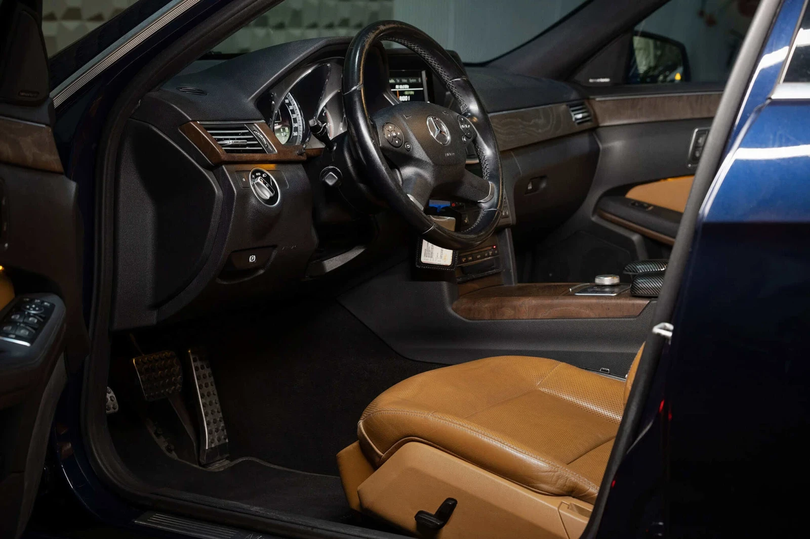 Mercedes-Benz E 350 7G-tronic plus, снимка 13 - Автомобили и джипове - 55382450