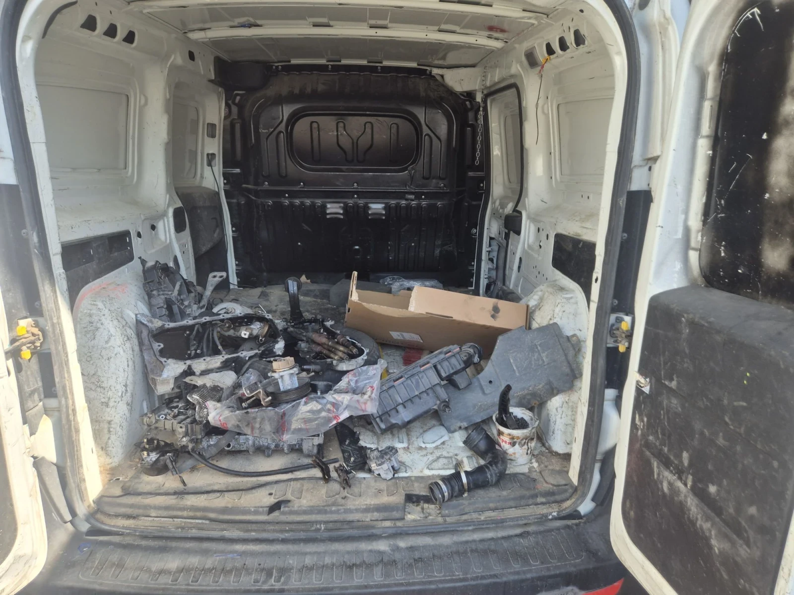 Fiat Doblo 1.3mjet, Maxi , снимка 10 - Автомобили и джипове - 55831505