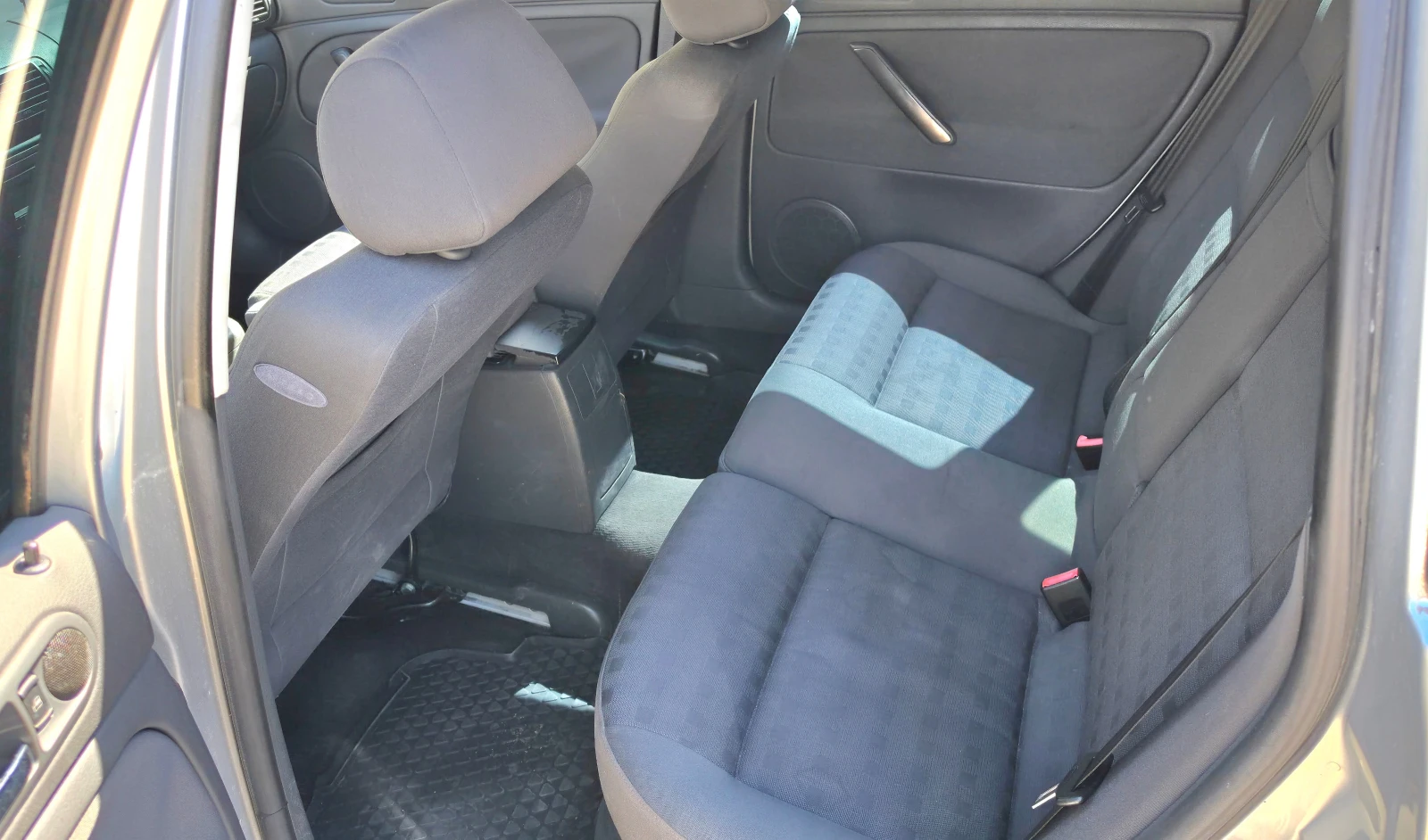 VW Passat 1.8T B5.5 ГИ, снимка 6 - Автомобили и джипове - 56531722