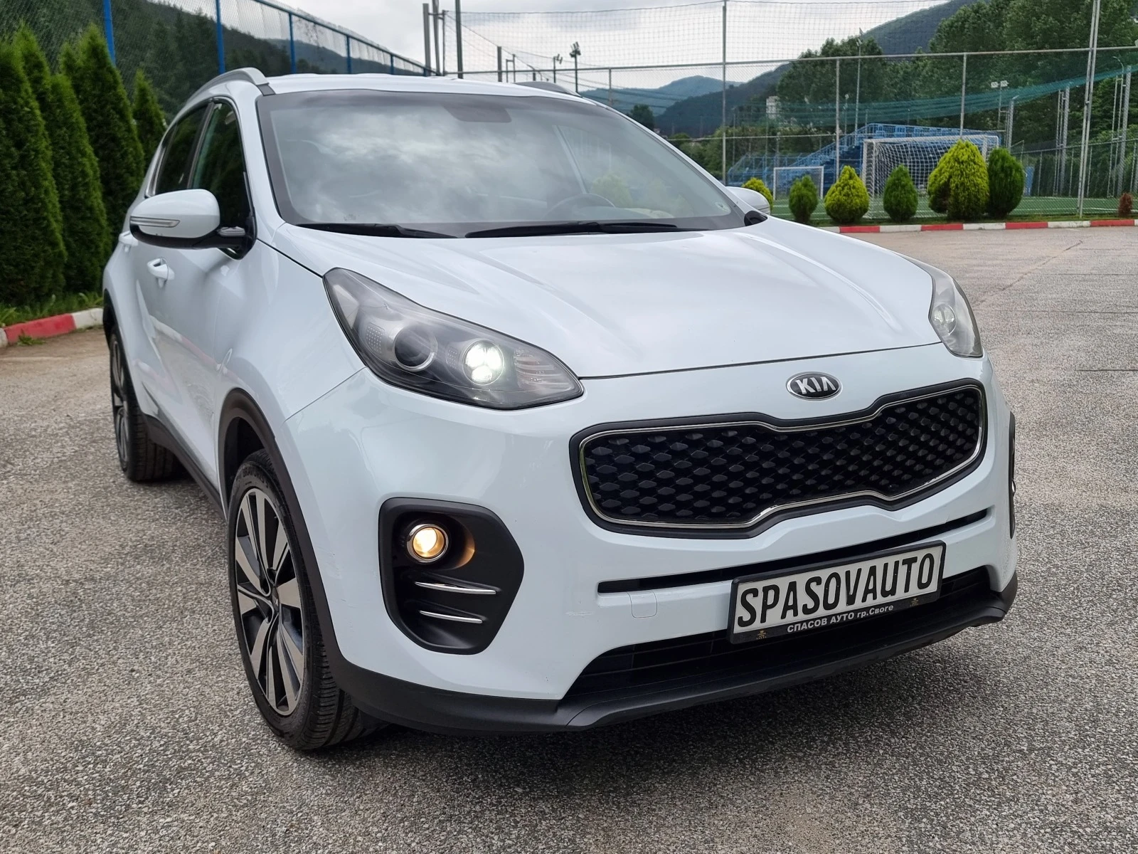 Kia Sportage 1.7 Facelift/Klimatron/2017g - изображение 8