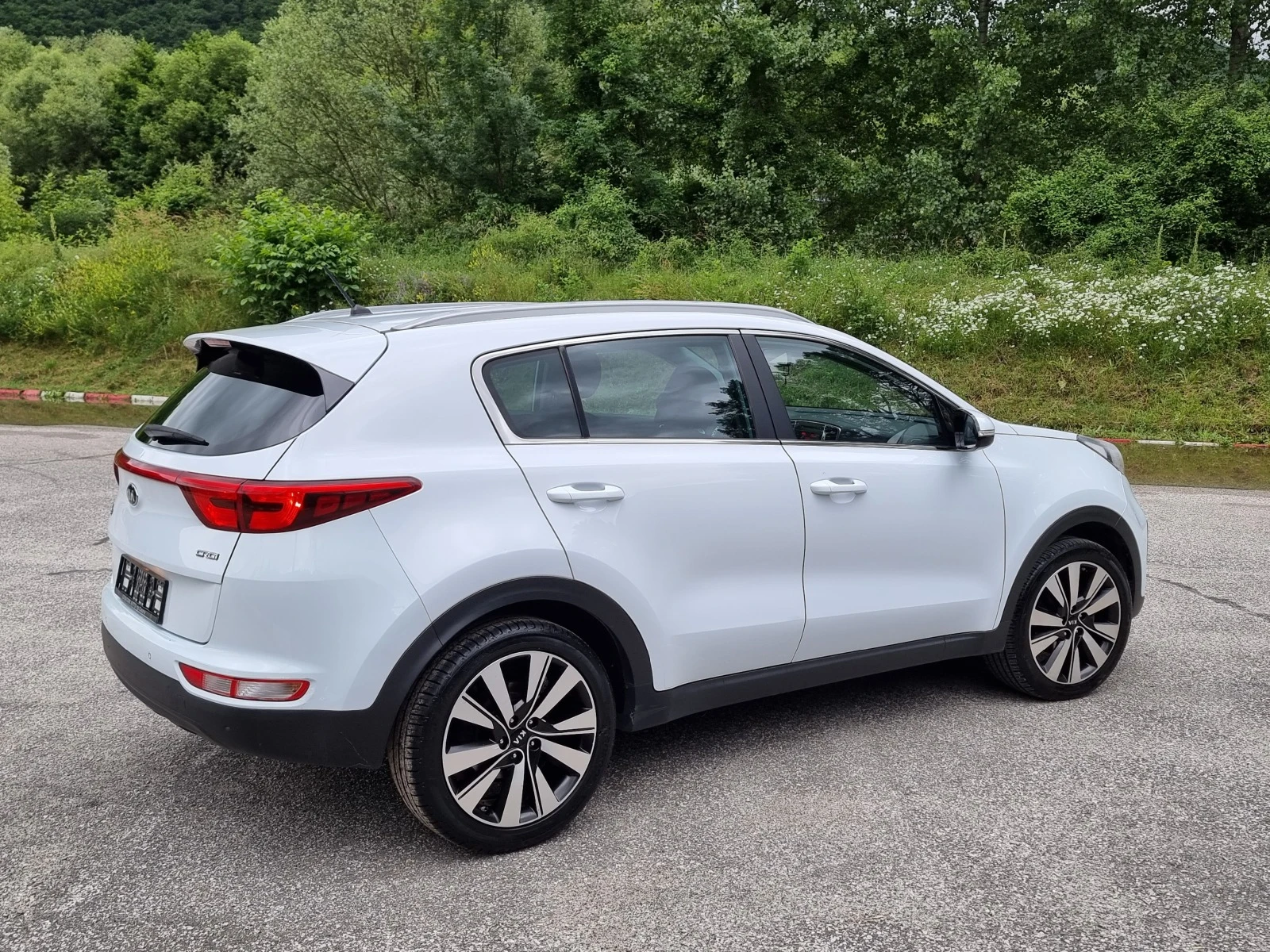 Kia Sportage 1.7 Facelift/Klimatron/2017g - изображение 6