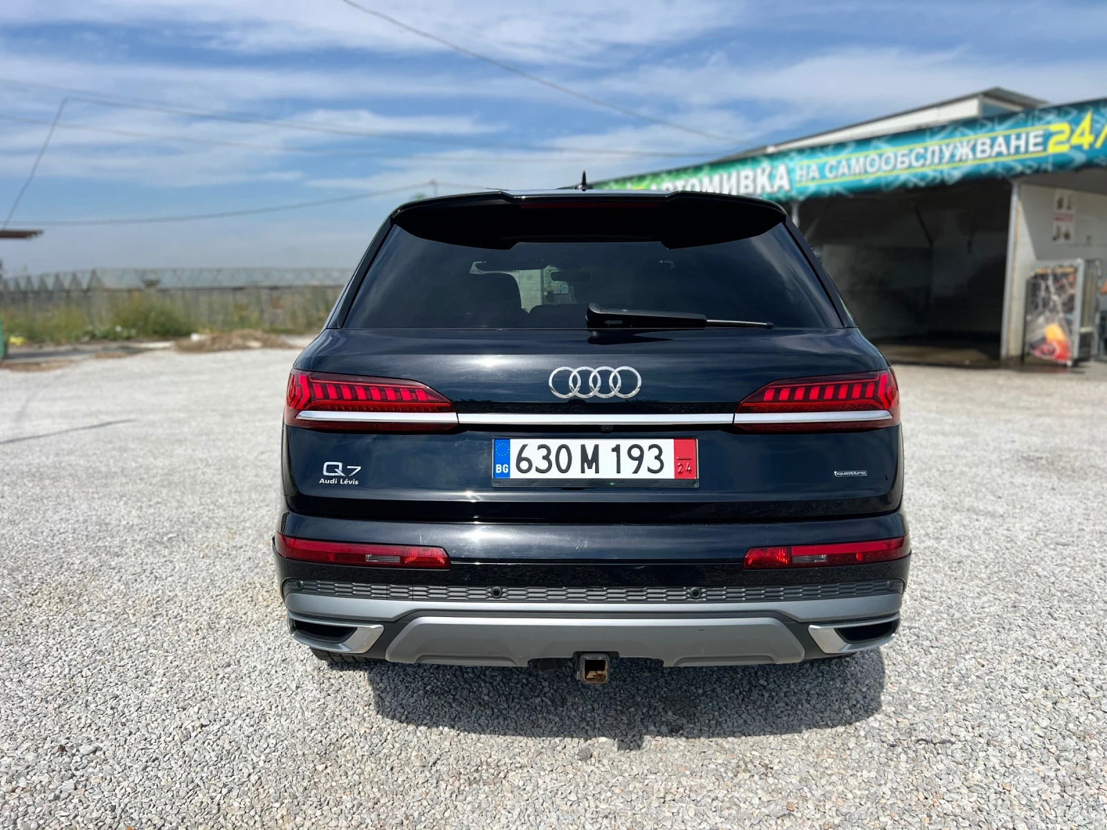 Audi Q7 S Line 63000 km panorama 6+ 1 mild hybrid TFSI - изображение 10