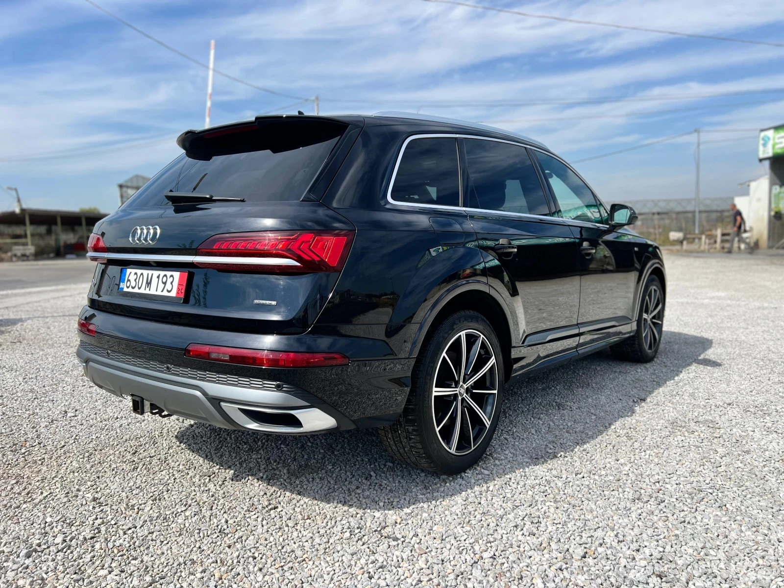 Audi Q7 S Line 63000 km panorama 6+ 1 mild hybrid TFSI - изображение 5