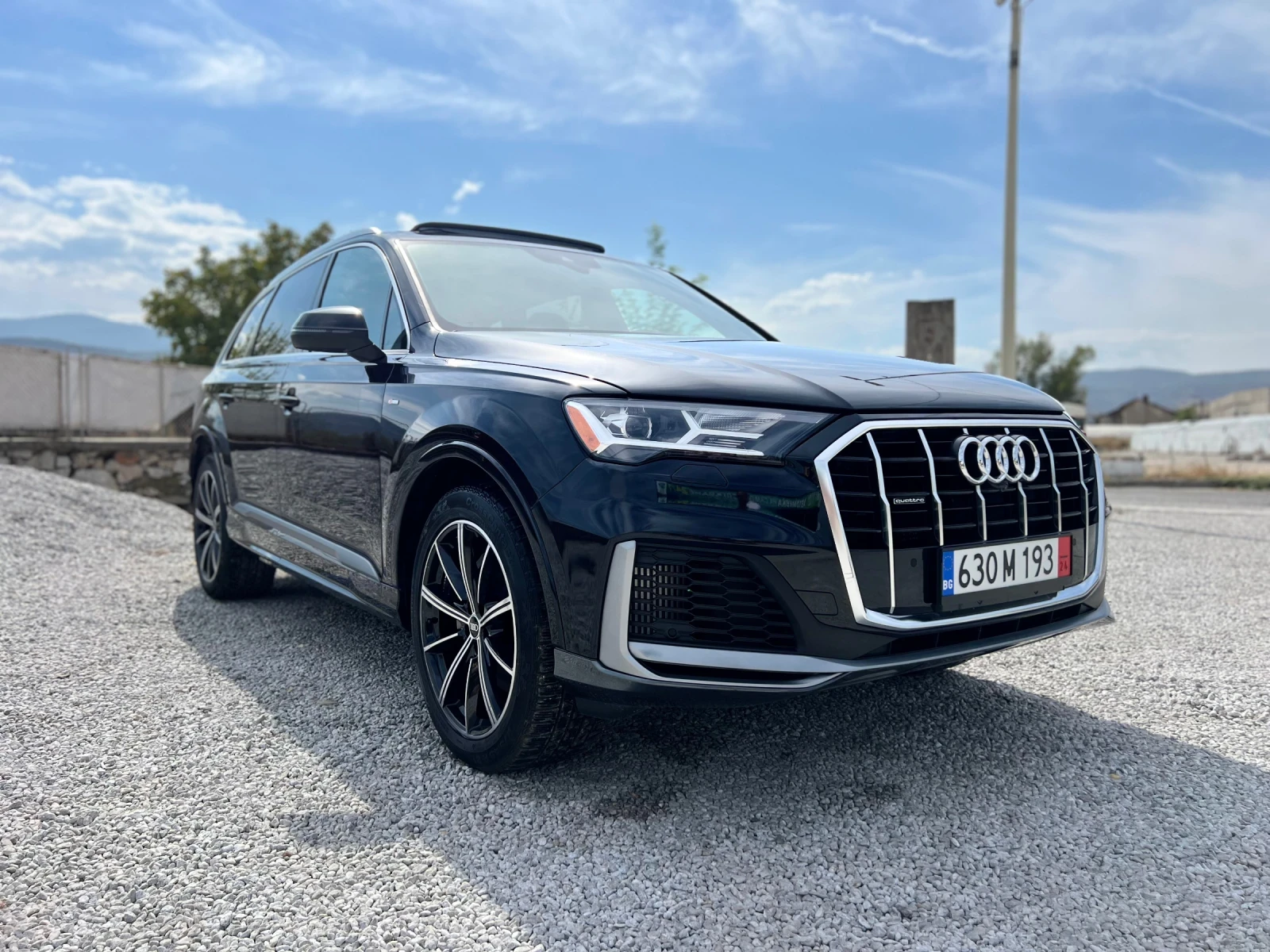 Audi Q7 S Line 63000 km panorama 6+ 1 mild hybrid TFSI - изображение 2