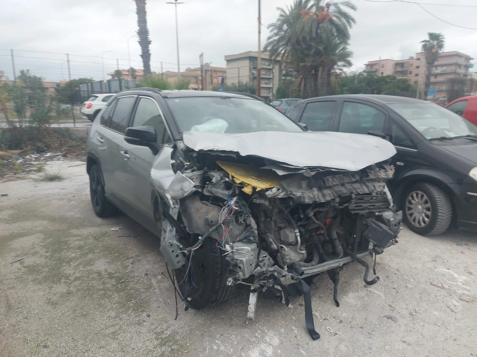 Toyota Rav4 2.0 hibrid  - изображение 8