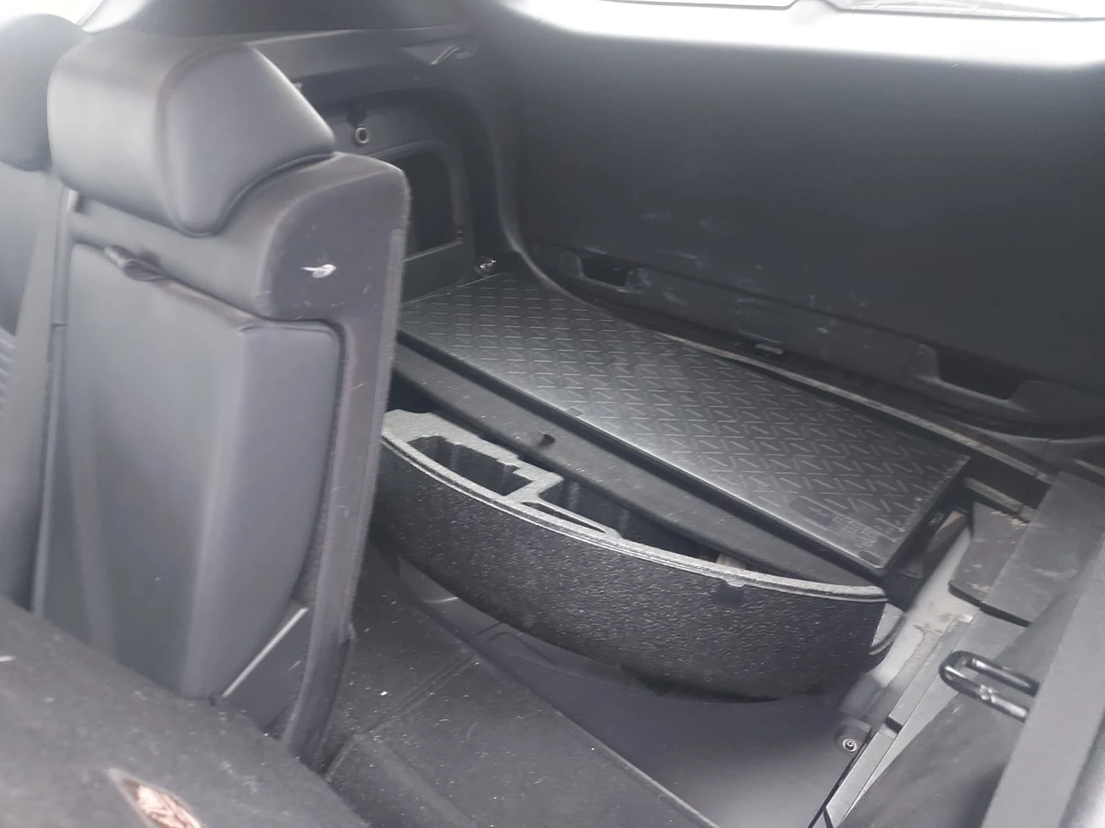 Toyota Rav4 2.0 hibrid  - изображение 4