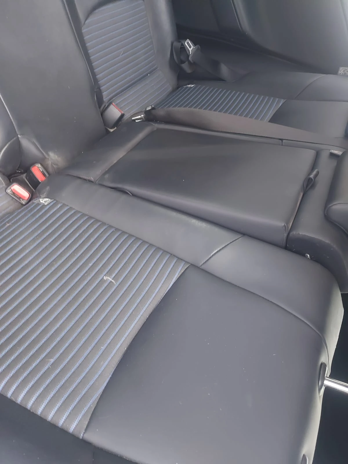 Toyota Rav4 2.0 hibrid  - изображение 6