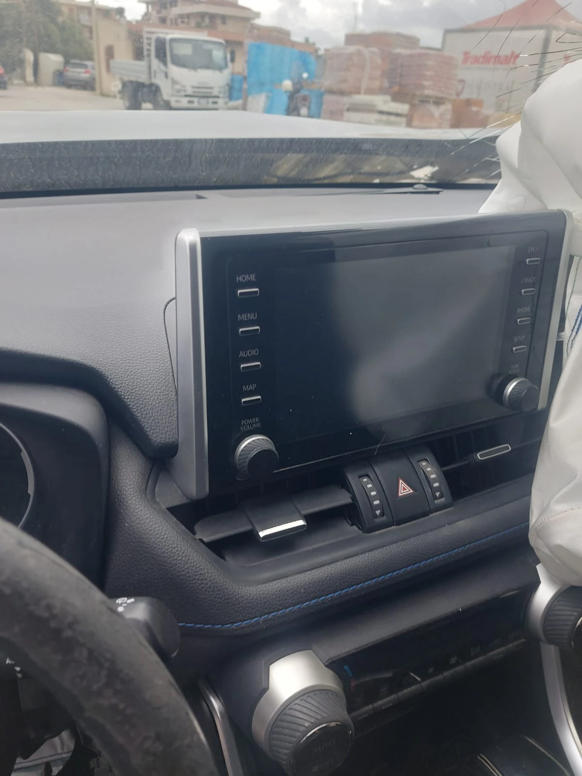 Toyota Rav4 2.0 hibrid  - изображение 3