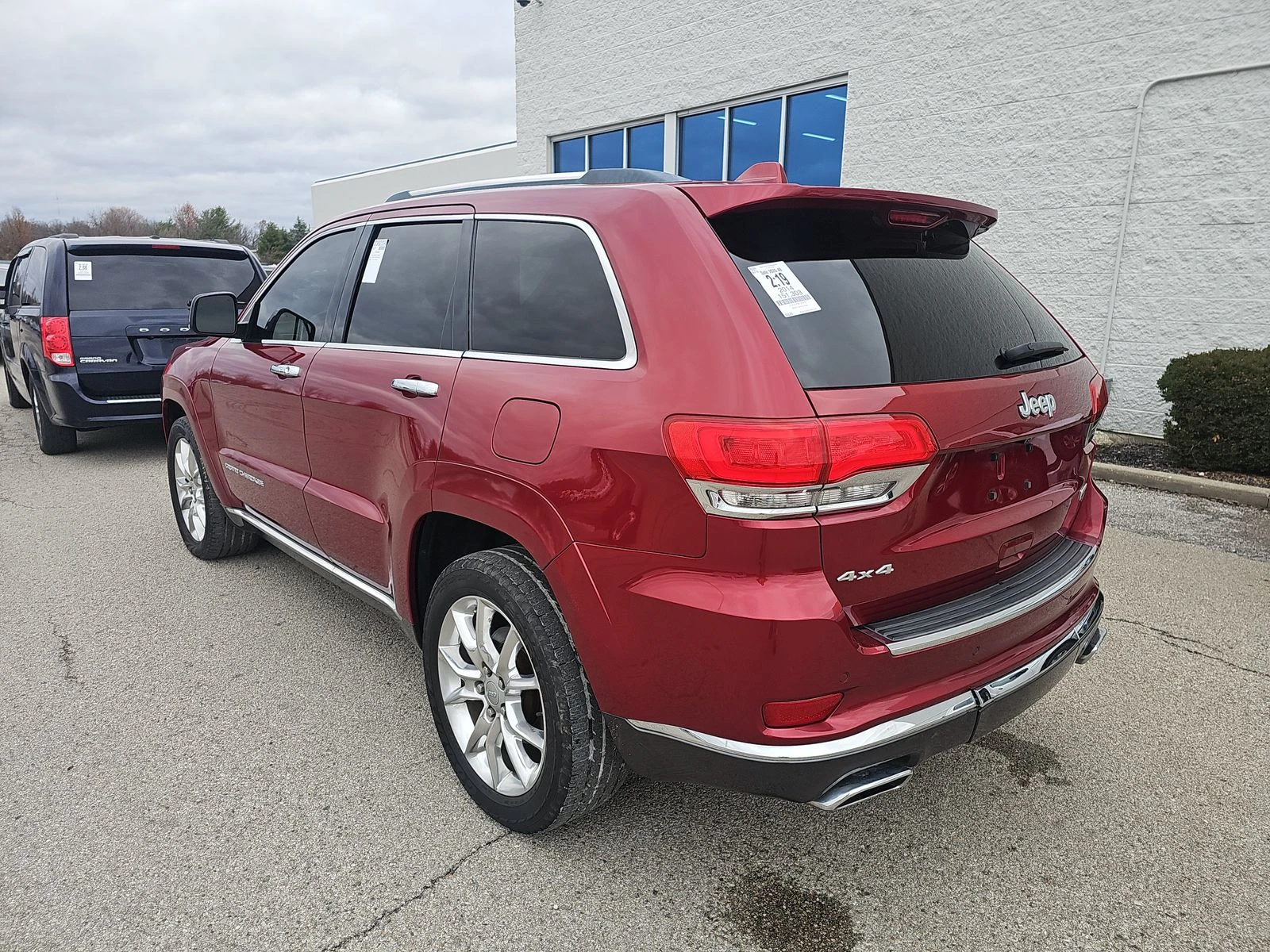 Jeep Grand cherokee SUMMIT / ОБДУХВАНЕ / HARMAN / DISTRONIC     - изображение 4