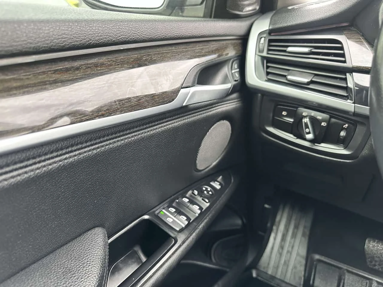 BMW X5 * xDrive35i * CARFAX * Панорама * Дигитално табло , снимка 10 - Автомобили и джипове - 54043073