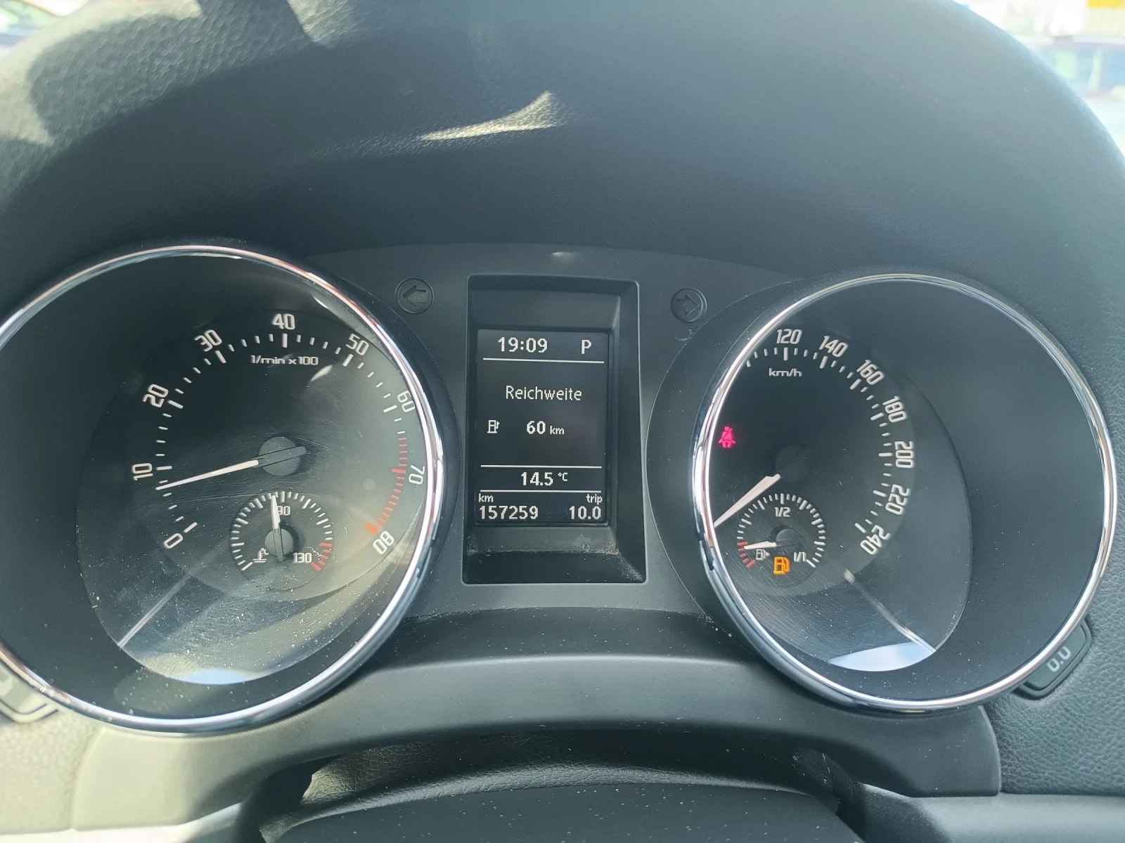 Skoda Yeti АВТОМАТИК ЕВРО5, снимка 10 - Автомобили и джипове - 54363479