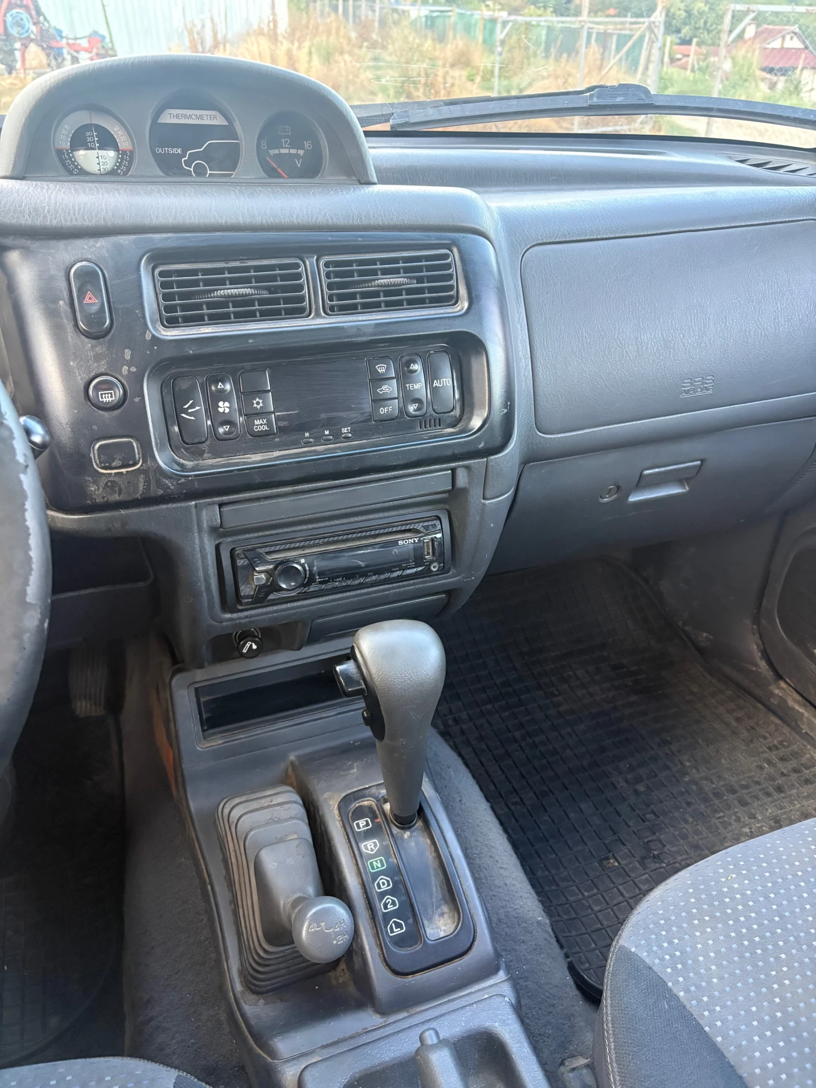 Mitsubishi L200, снимка 11 - Автомобили и джипове - 55366239
