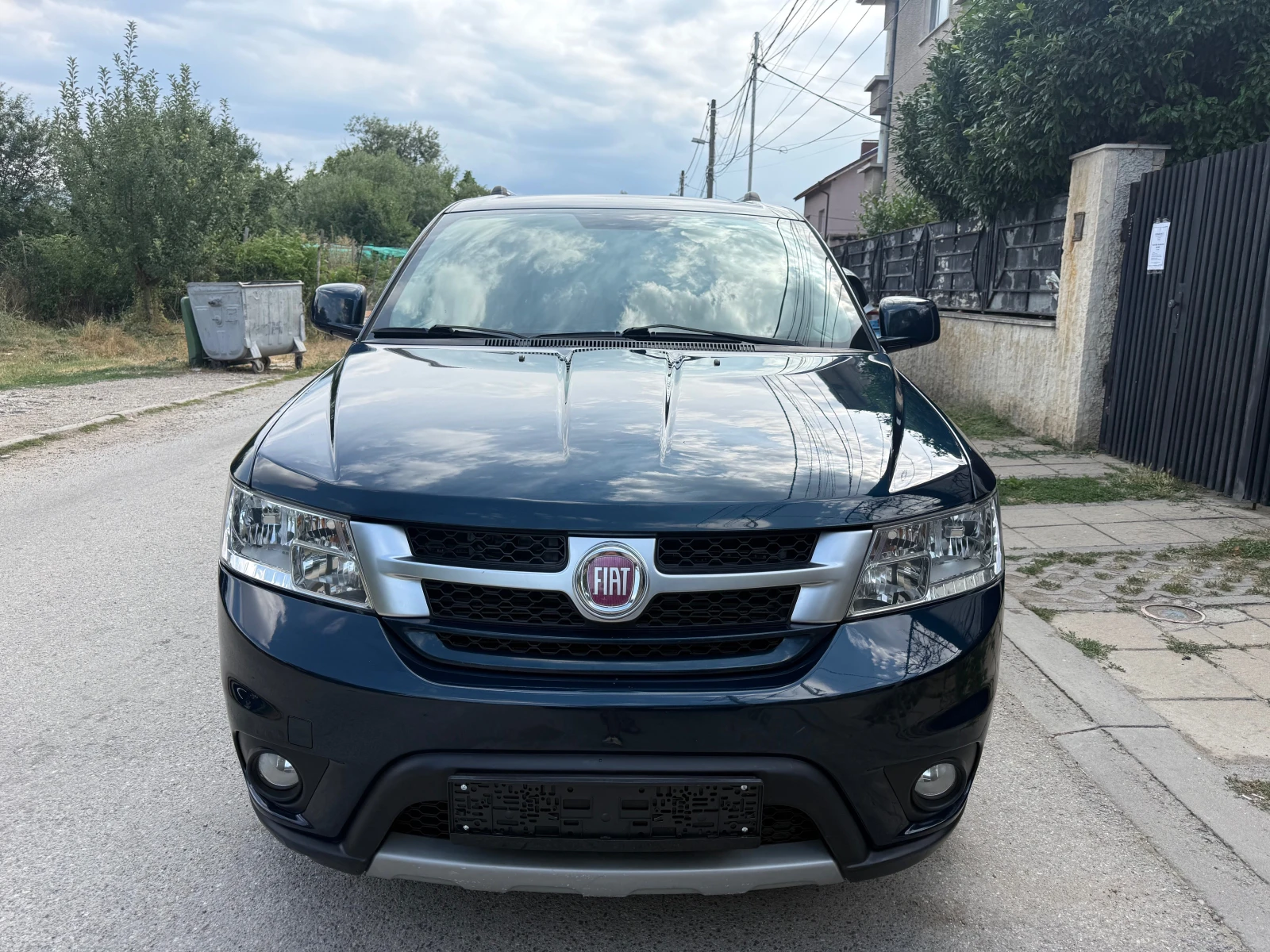 Fiat Freemont 2.0d AVTOMAT-4x4-NAVI-CAMERA-KOJA-ALPINE, снимка 2 - Автомобили и джипове - 55656459