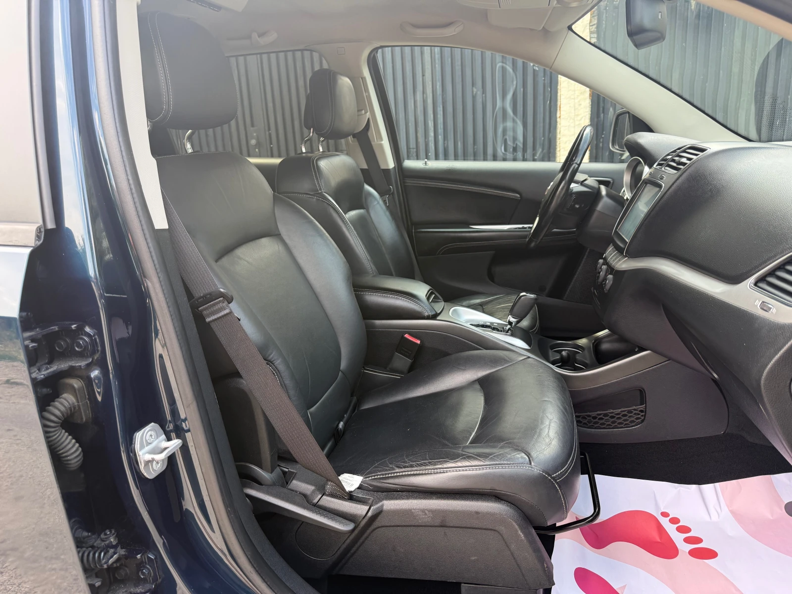 Fiat Freemont 2.0d AVTOMAT-4x4-NAVI-CAMERA-KOJA-ALPINE, снимка 8 - Автомобили и джипове - 55656459