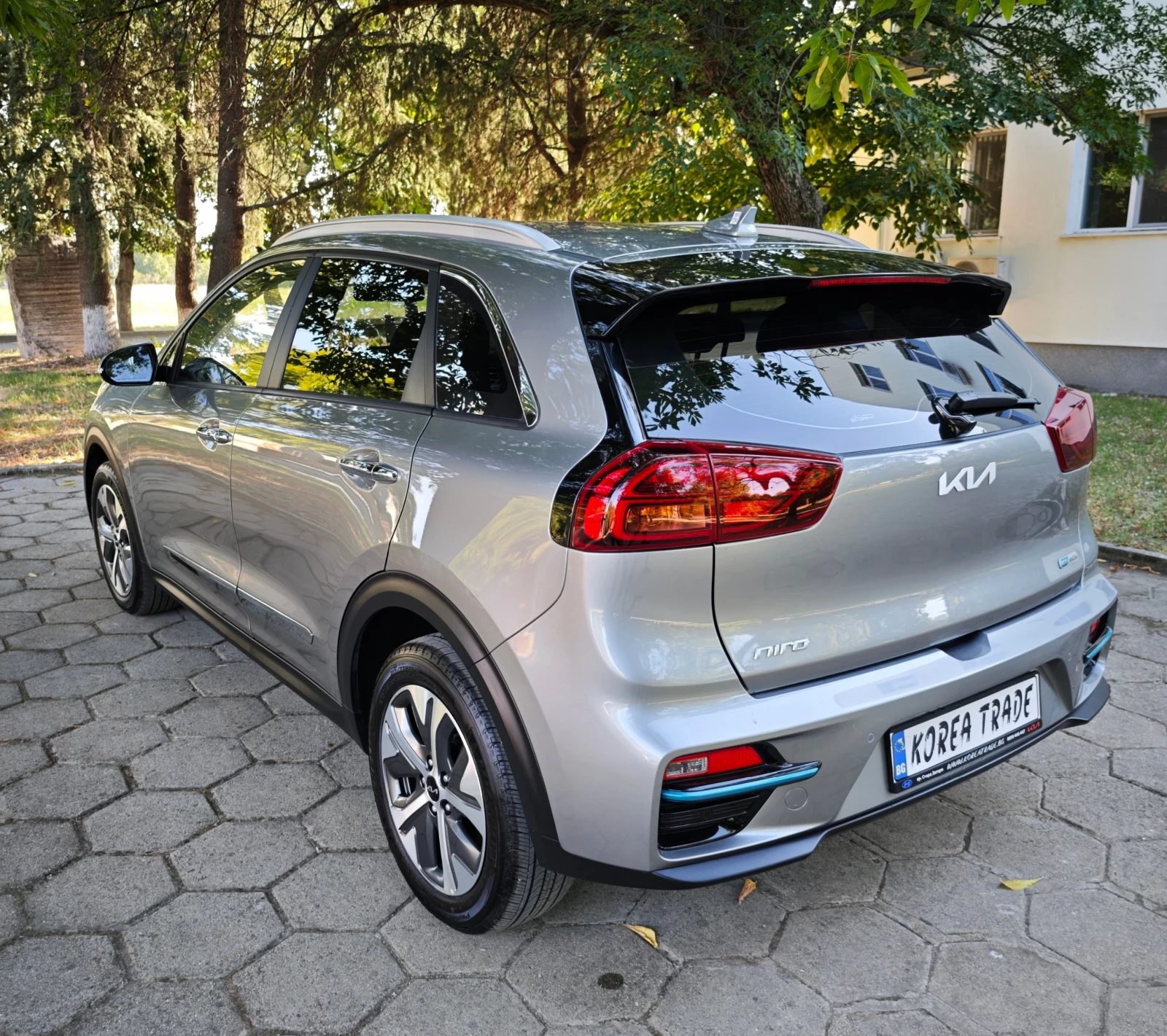 Kia Niro 64 kW, снимка 6 - Автомобили и джипове - 56232801