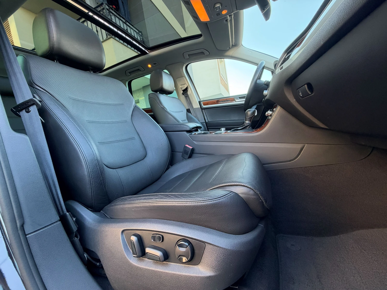 VW Touareg 3.0i-HYBRID-AVTOMAT-���������-FULL-FULL | Mobile.bg � ����������� 14