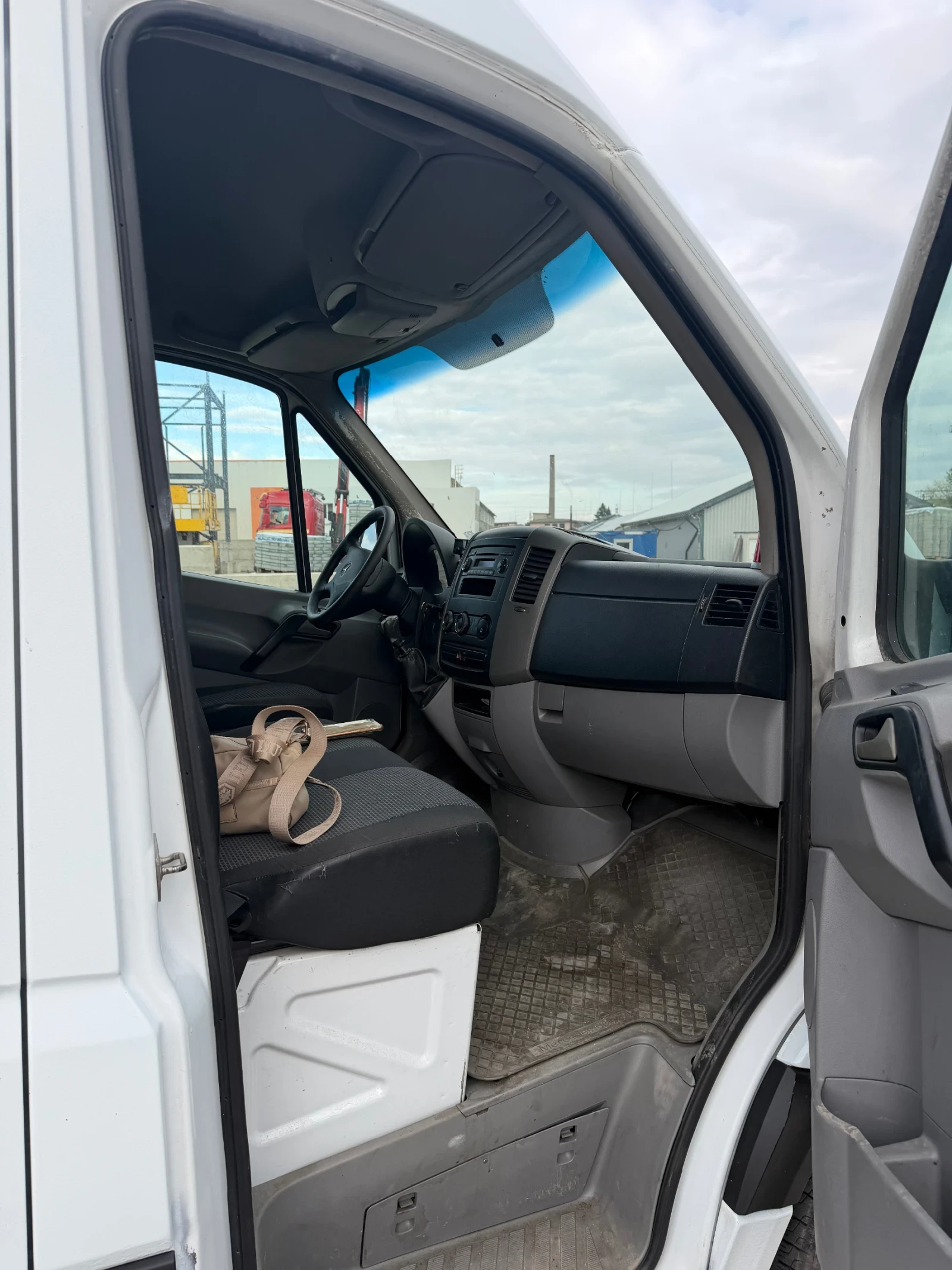 Mercedes-Benz 313, снимка 10 - Бусове и автобуси - 56554940