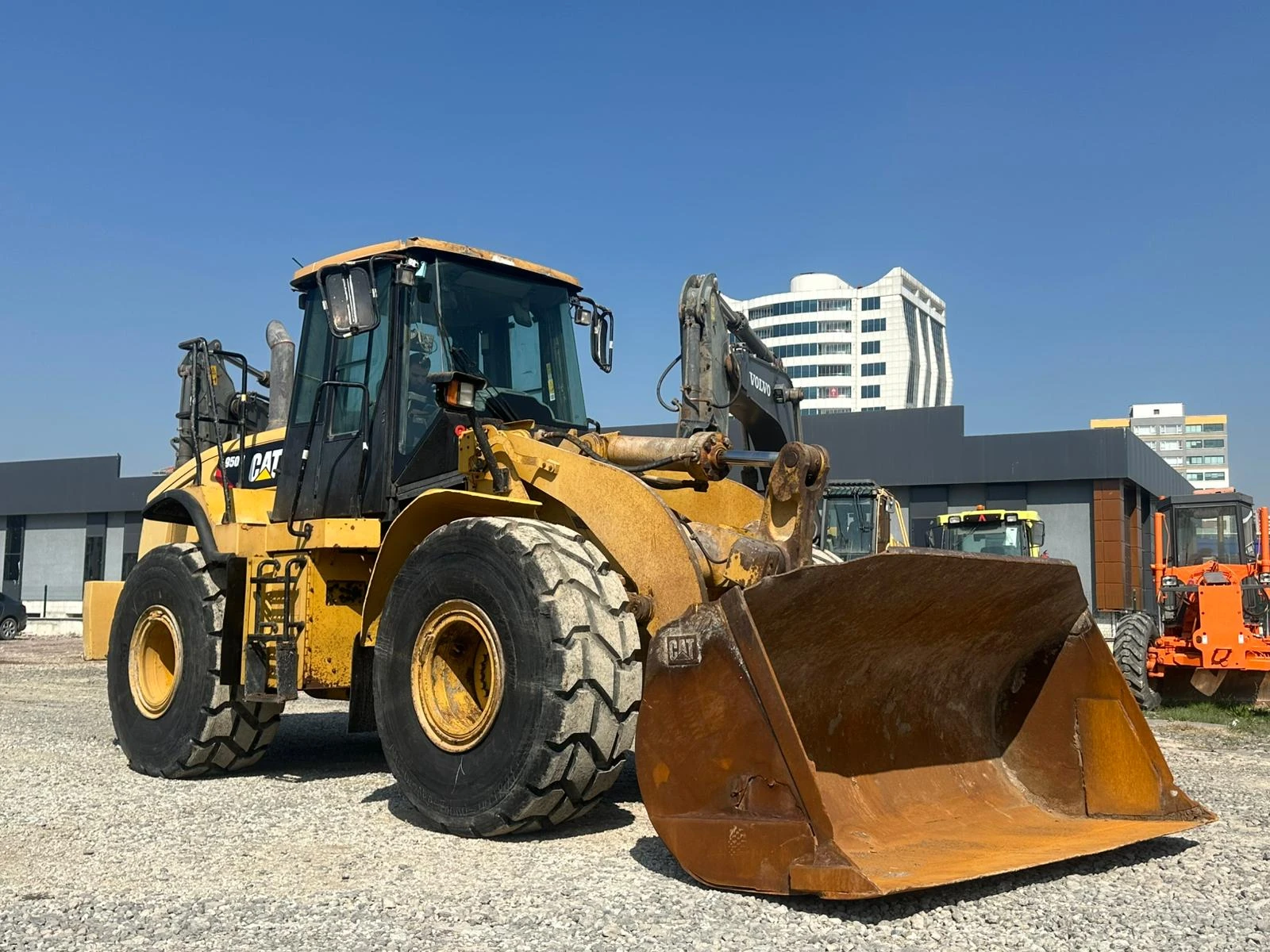 Челен товарач Cat 950H, снимка 10 - Индустриална техника - 54623038
