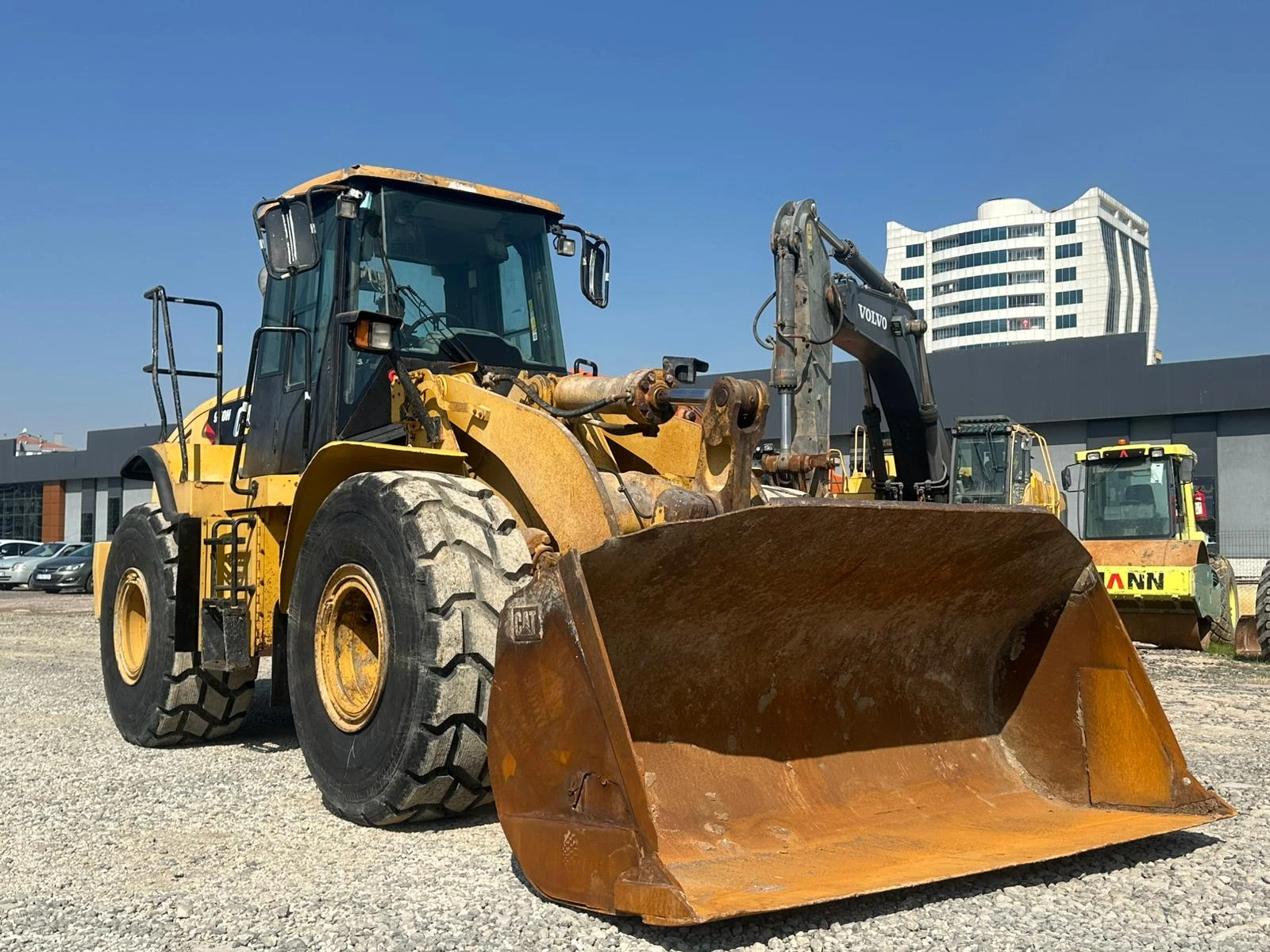 Челен товарач Cat 950H, снимка 2 - Индустриална техника - 54623038