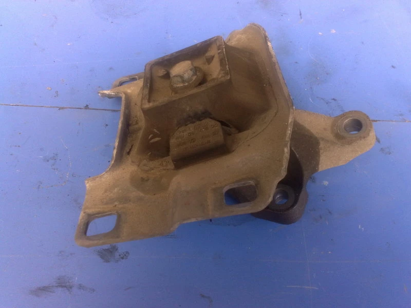 тампон скорости за Форд Фокус 1.6i 07г. автоматик 