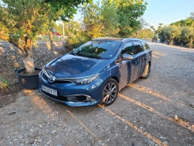 Toyota Auris, снимка 1