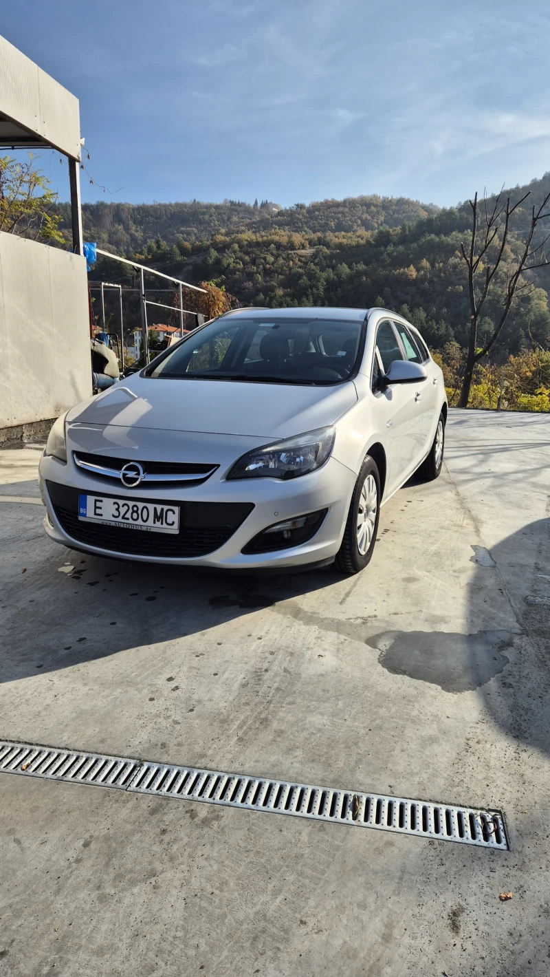 Opel Astra, снимка 1 - Автомобили и джипове - 47809401