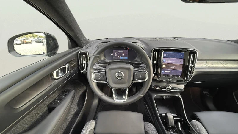 Volvo C40 82 kWh, снимка 11 - Автомобили и джипове - 51956348