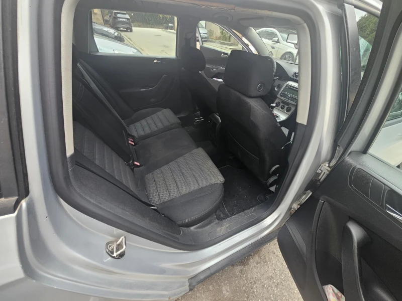 VW Passat, снимка 6 - Автомобили и джипове - 52677691