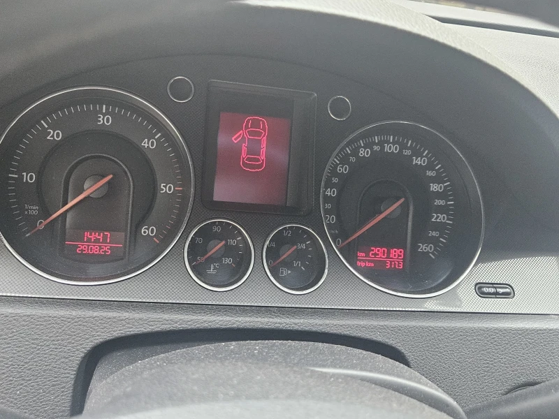 VW Passat, снимка 7 - Автомобили и джипове - 52677691