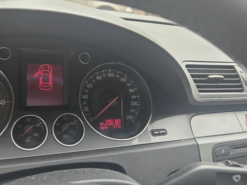 VW Passat, снимка 8 - Автомобили и джипове - 52677691