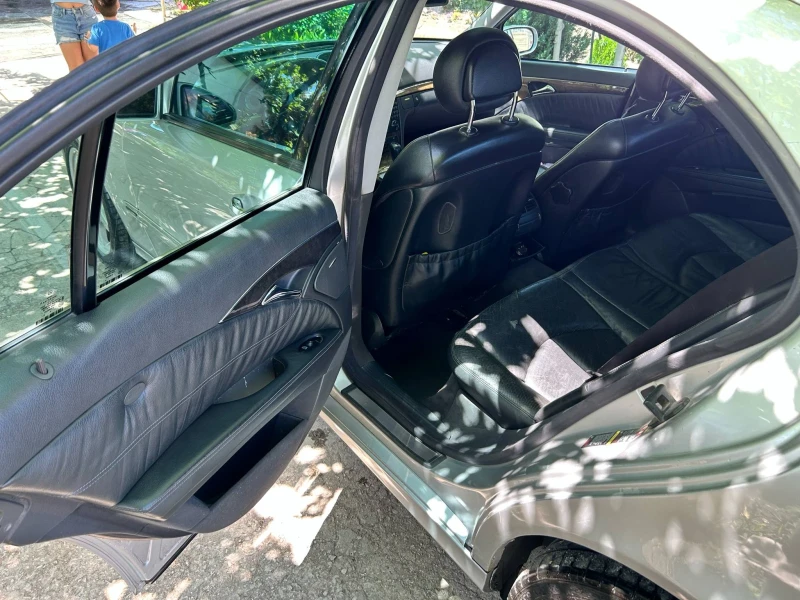 Mercedes-Benz E 320, снимка 10 - Автомобили и джипове - 52388601